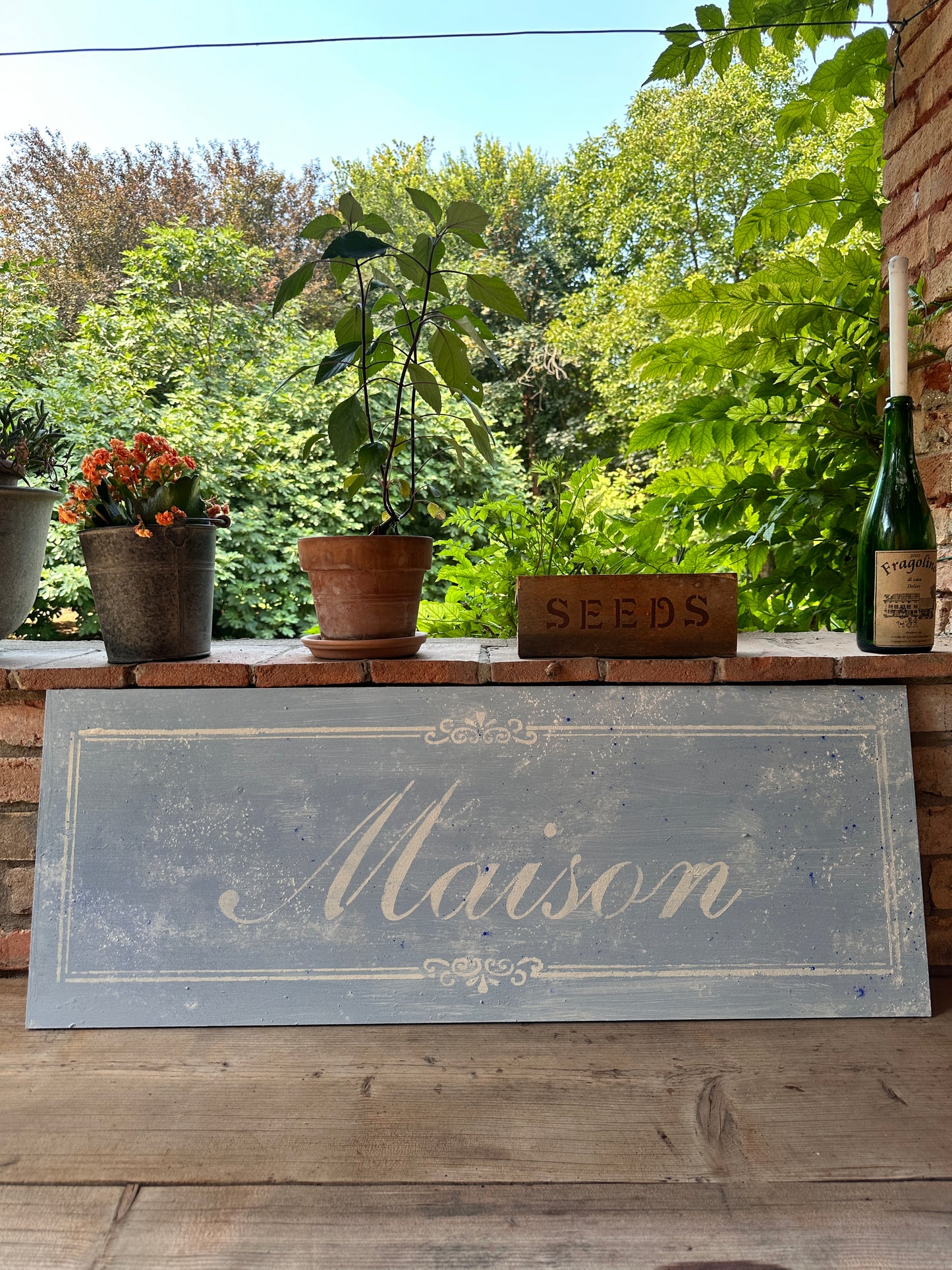 Insegna Scritta "MAISON" Azzurro Con Patina Antica