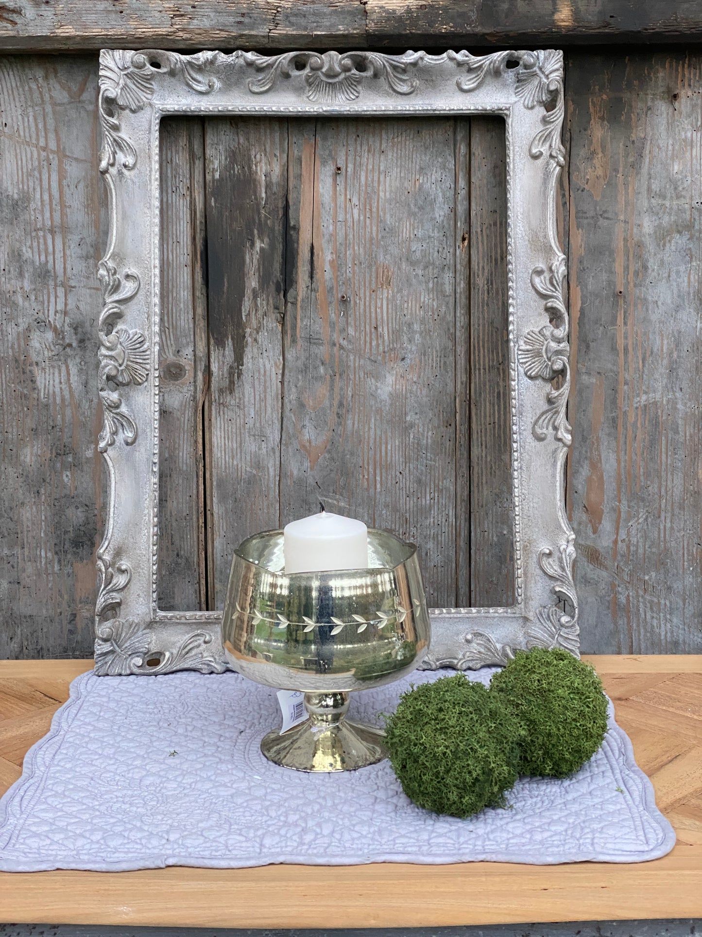 Cornice Rettangolare Con Decori A Conchiglia