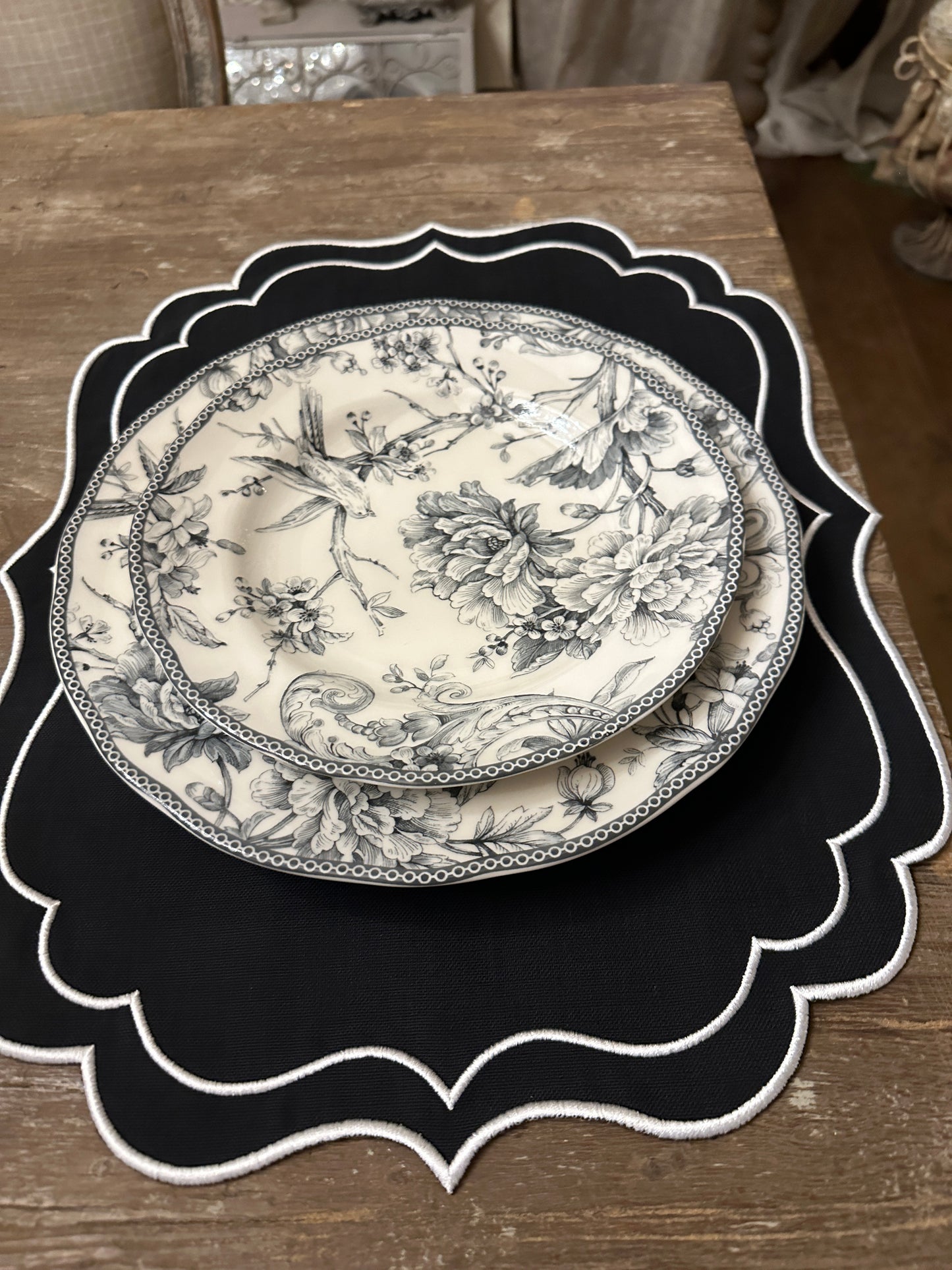 Piatti Fioritura Bianco & Nero