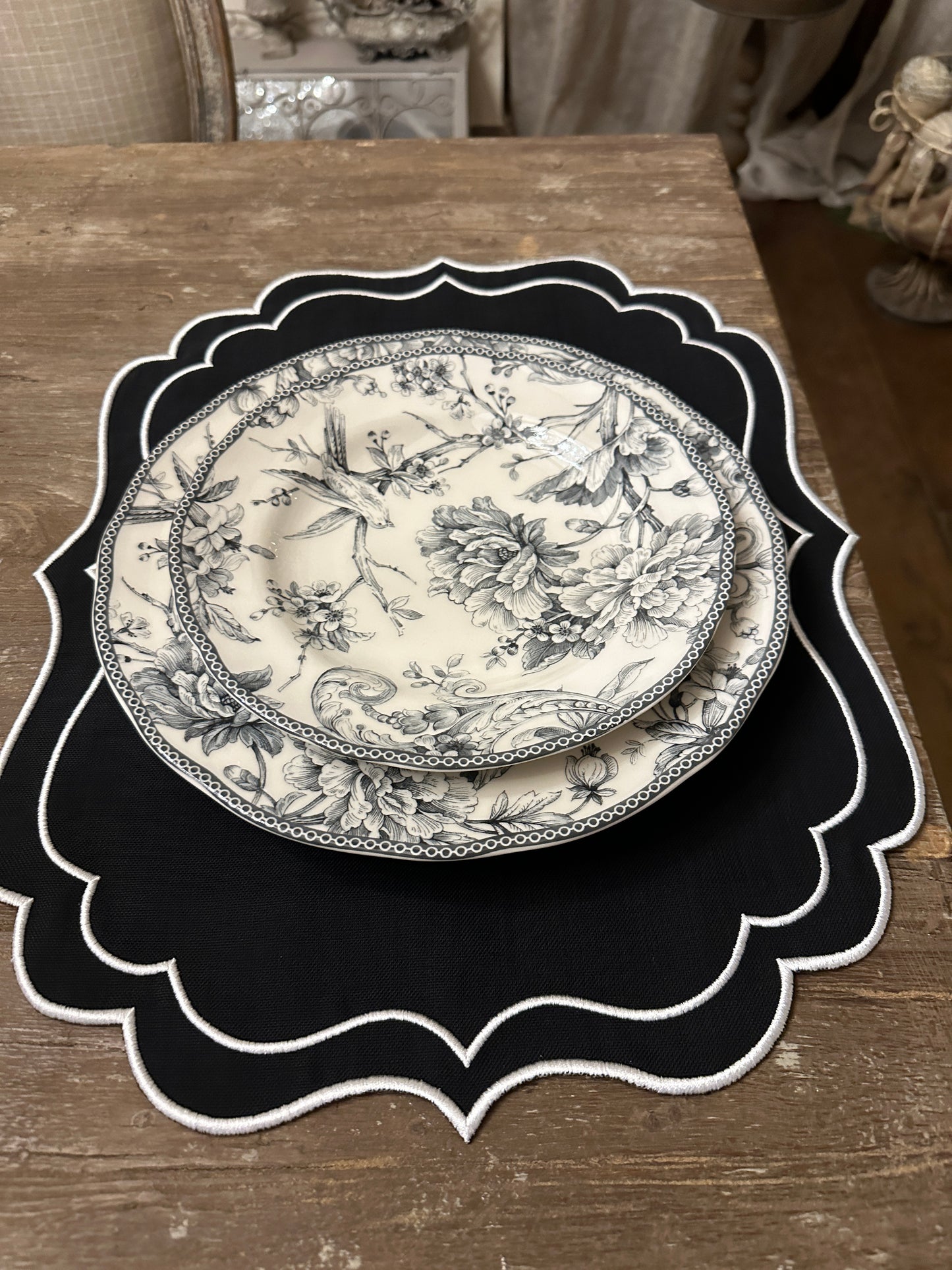 Piatti Fioritura Bianco & Nero