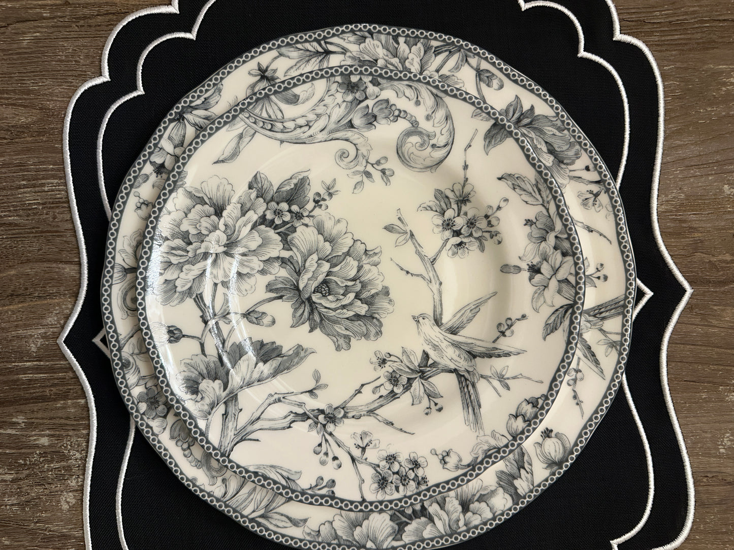 Piatti Fioritura Bianco & Nero
