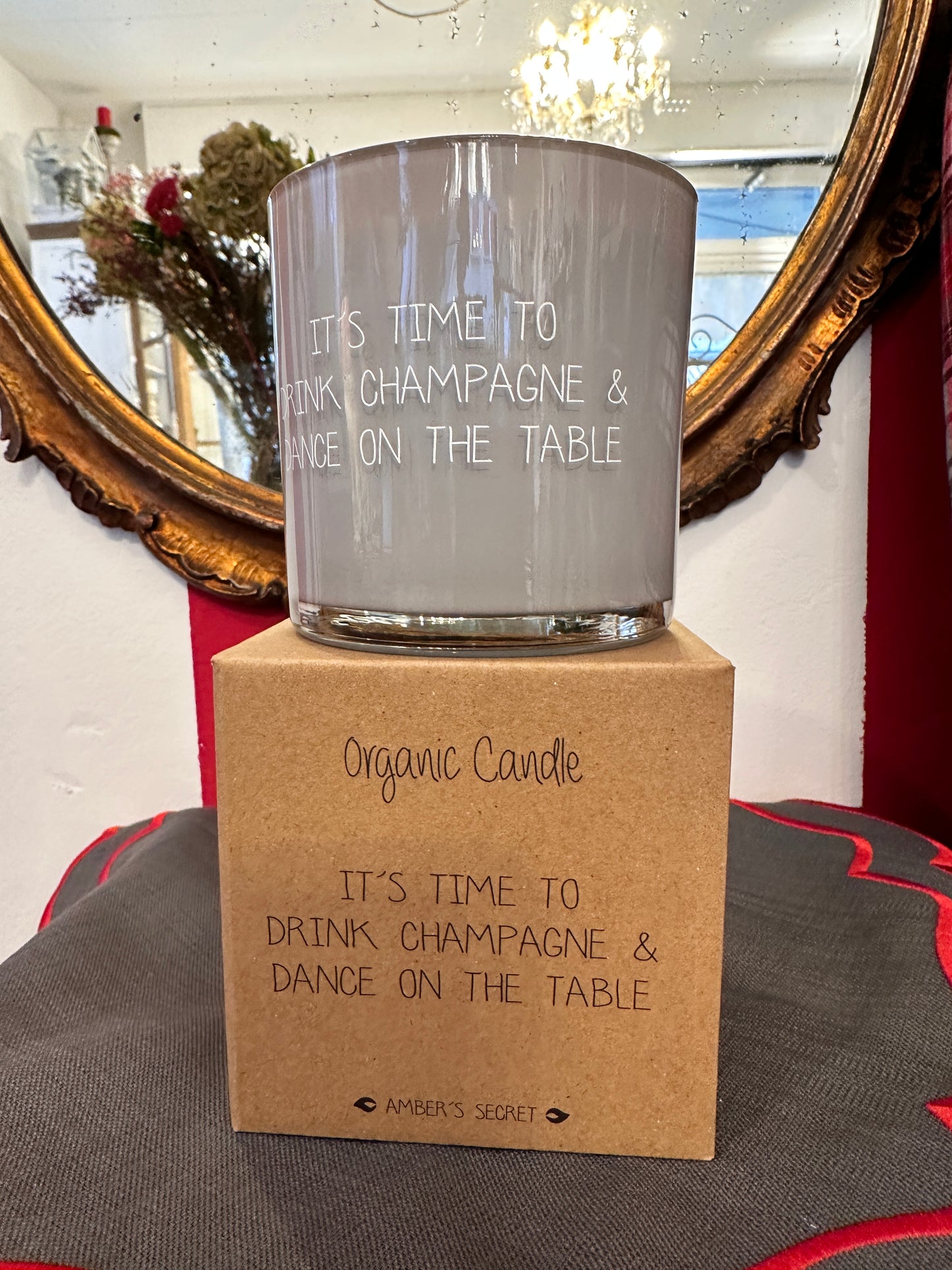 Candela Tortora "It's Time To Drink Champagne"