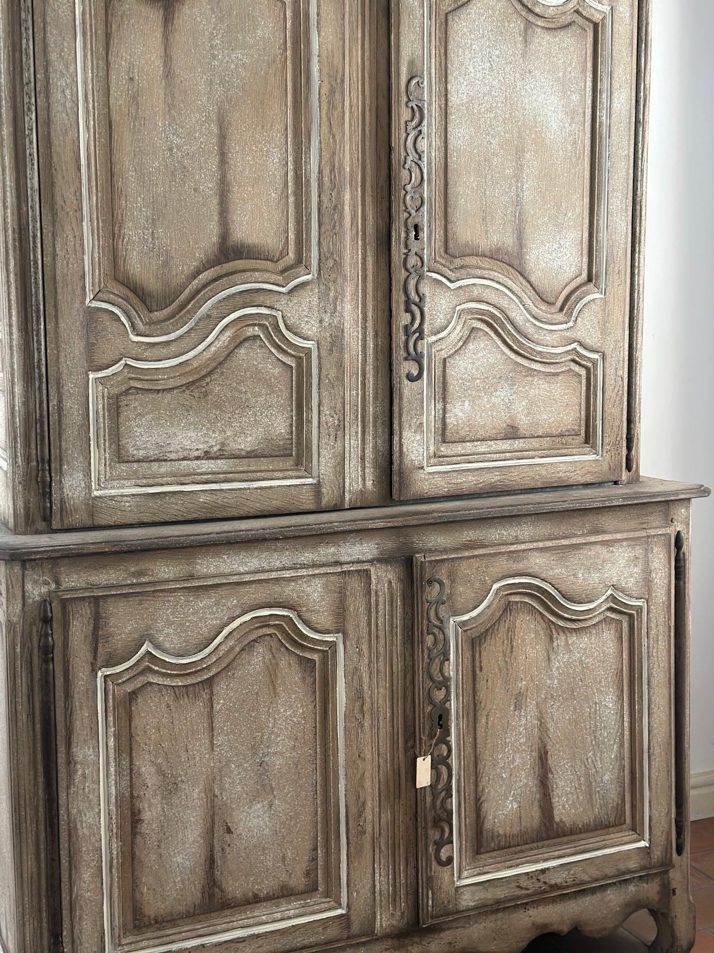 Credenza A Due Corpi Patina Antica