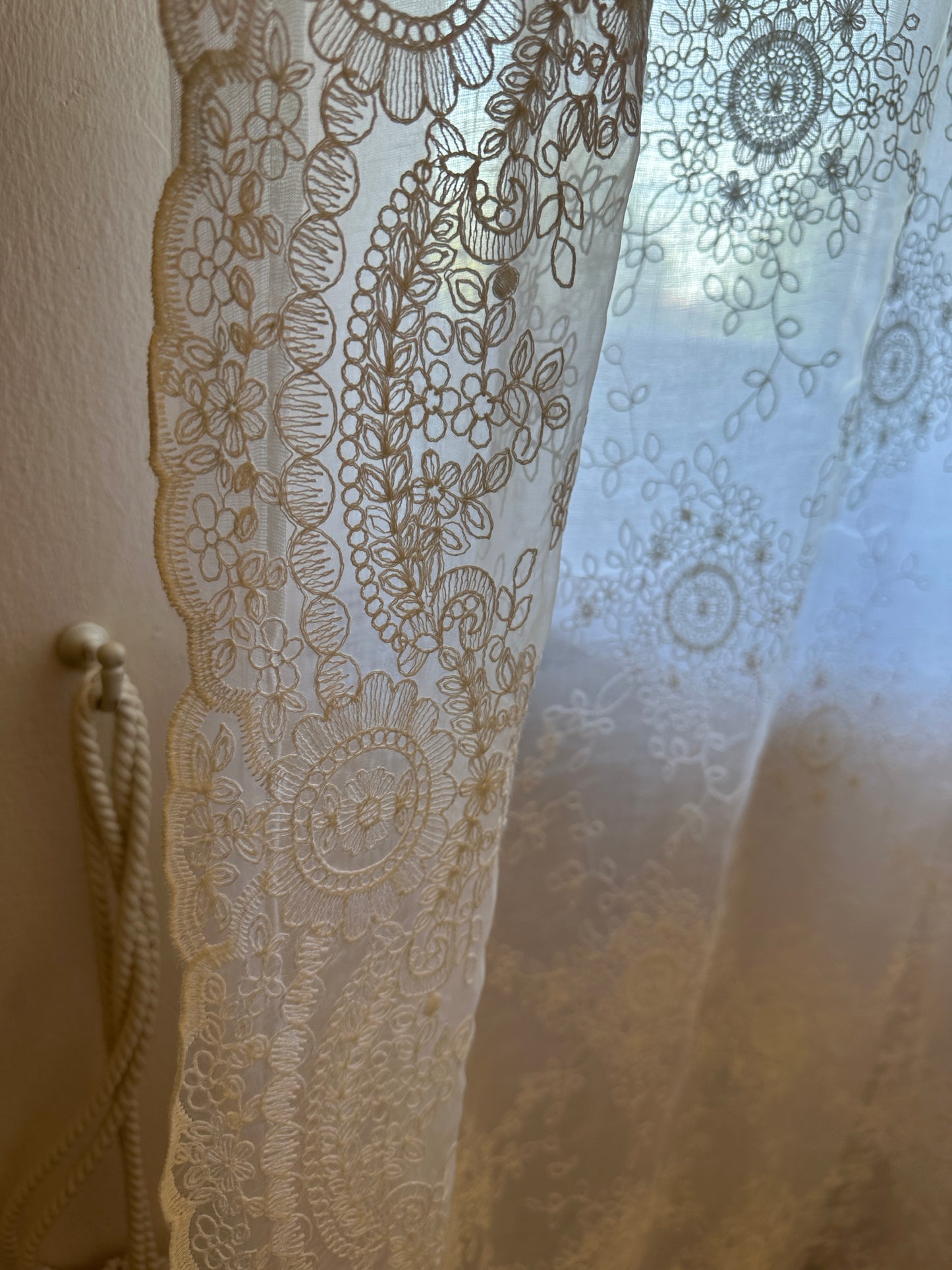 Tenda Con Decori Romanzo