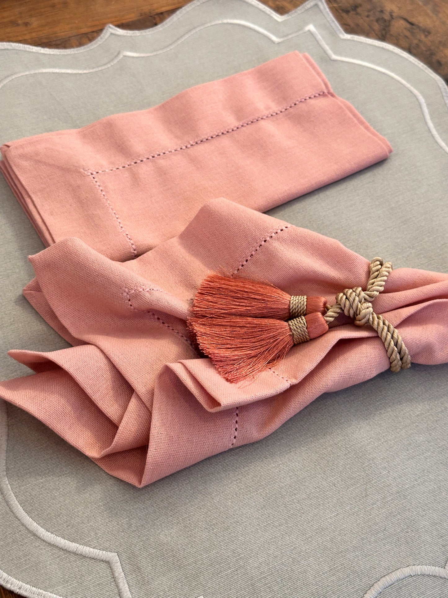 Tovagliolo Rosa Con Orlo A Giorno