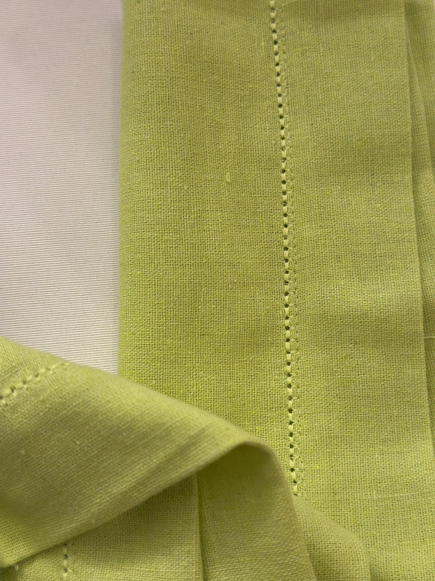 Tovagliolo Verde Acido Con Orlo A Giorno