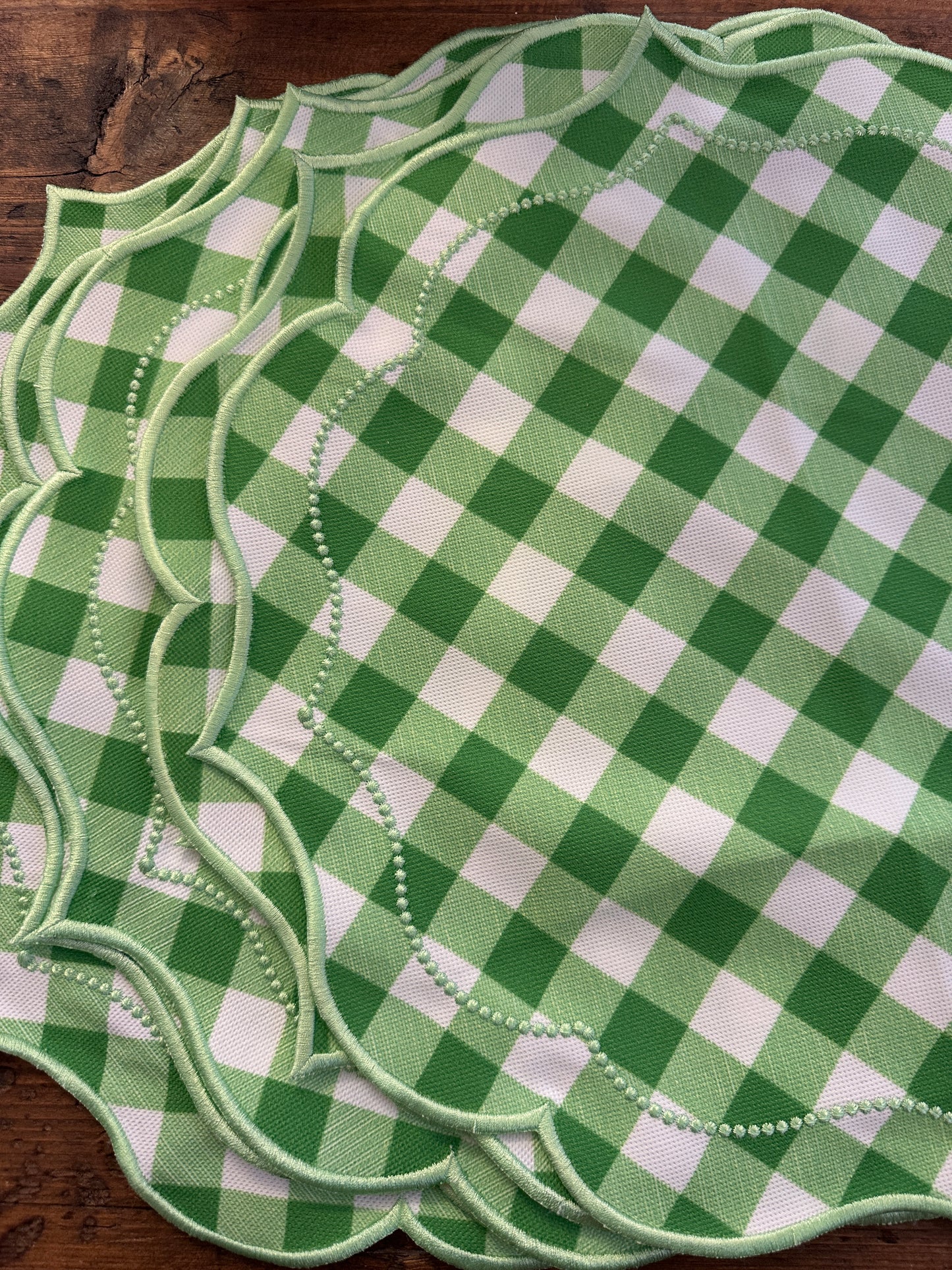 Tovaglietta Verde Chiaro A Quadretti Vichy Ricamata