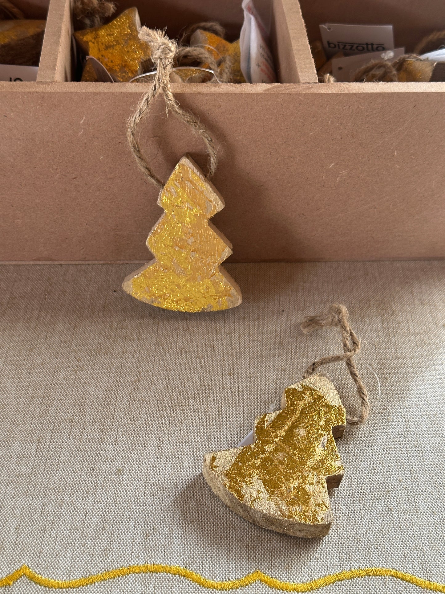 Pendagli Albero Legno E Oro