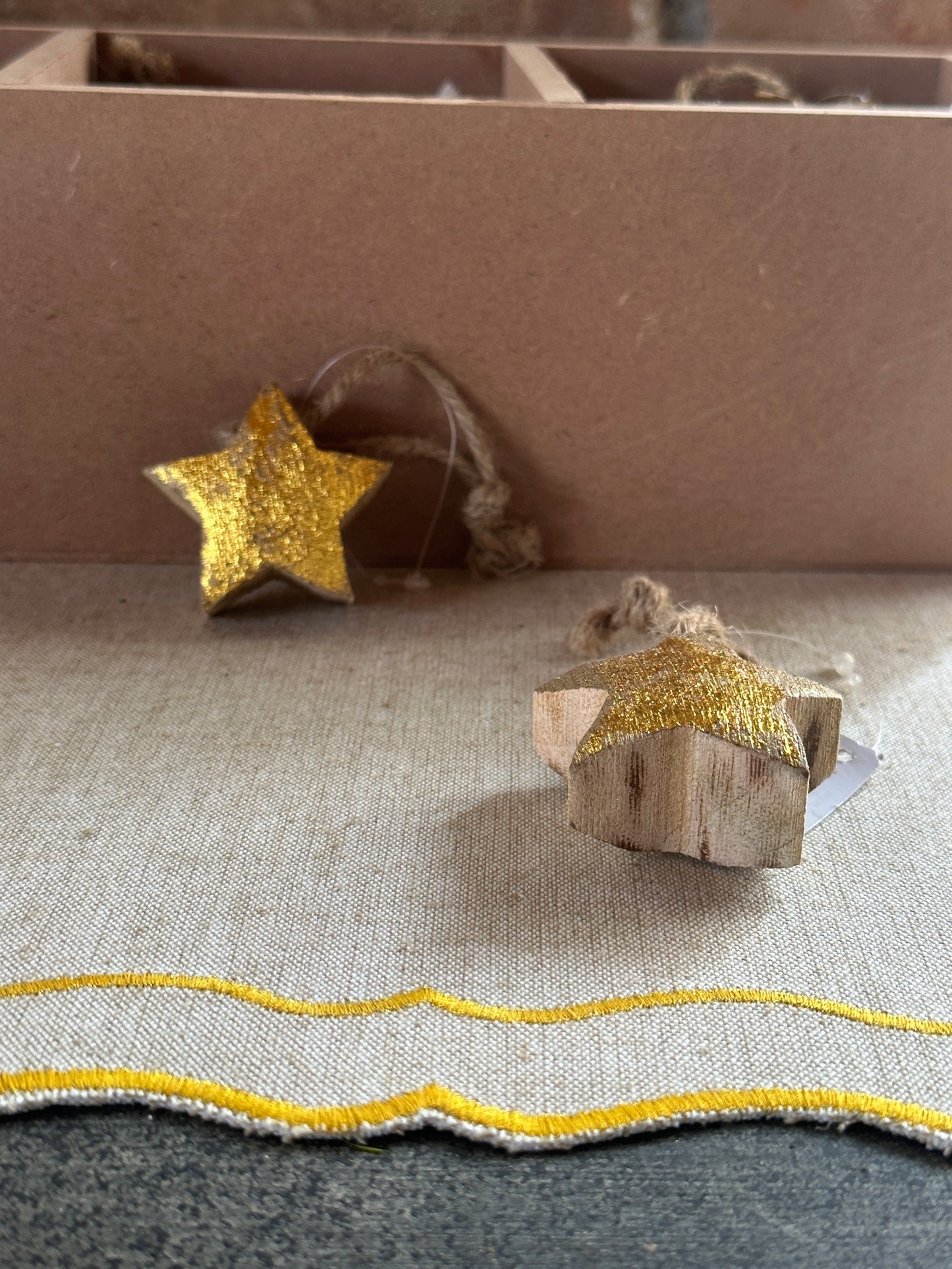Pendagli Albero Legno E Oro