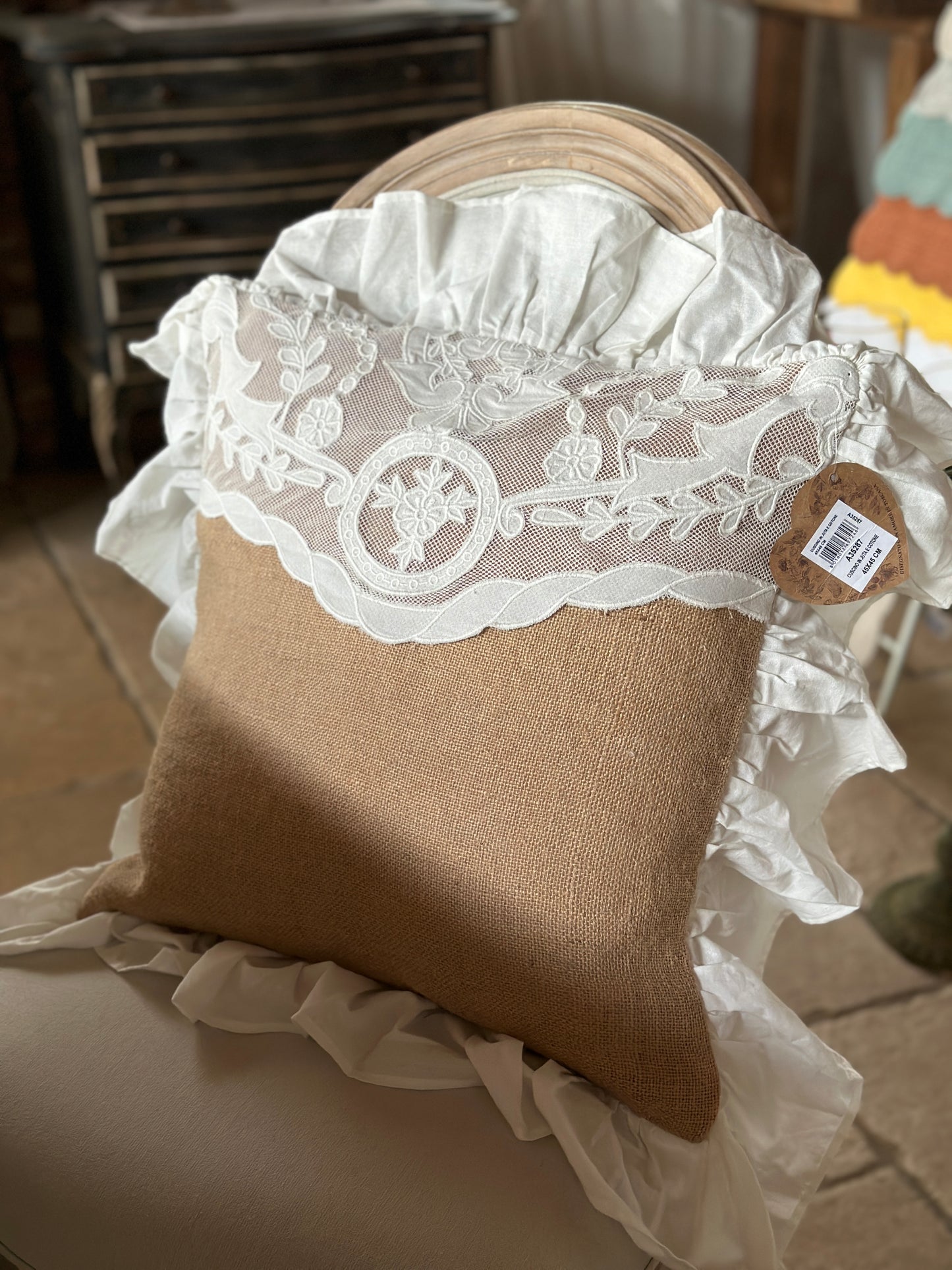 Cuscino In Juta Con Pizzo E Gala