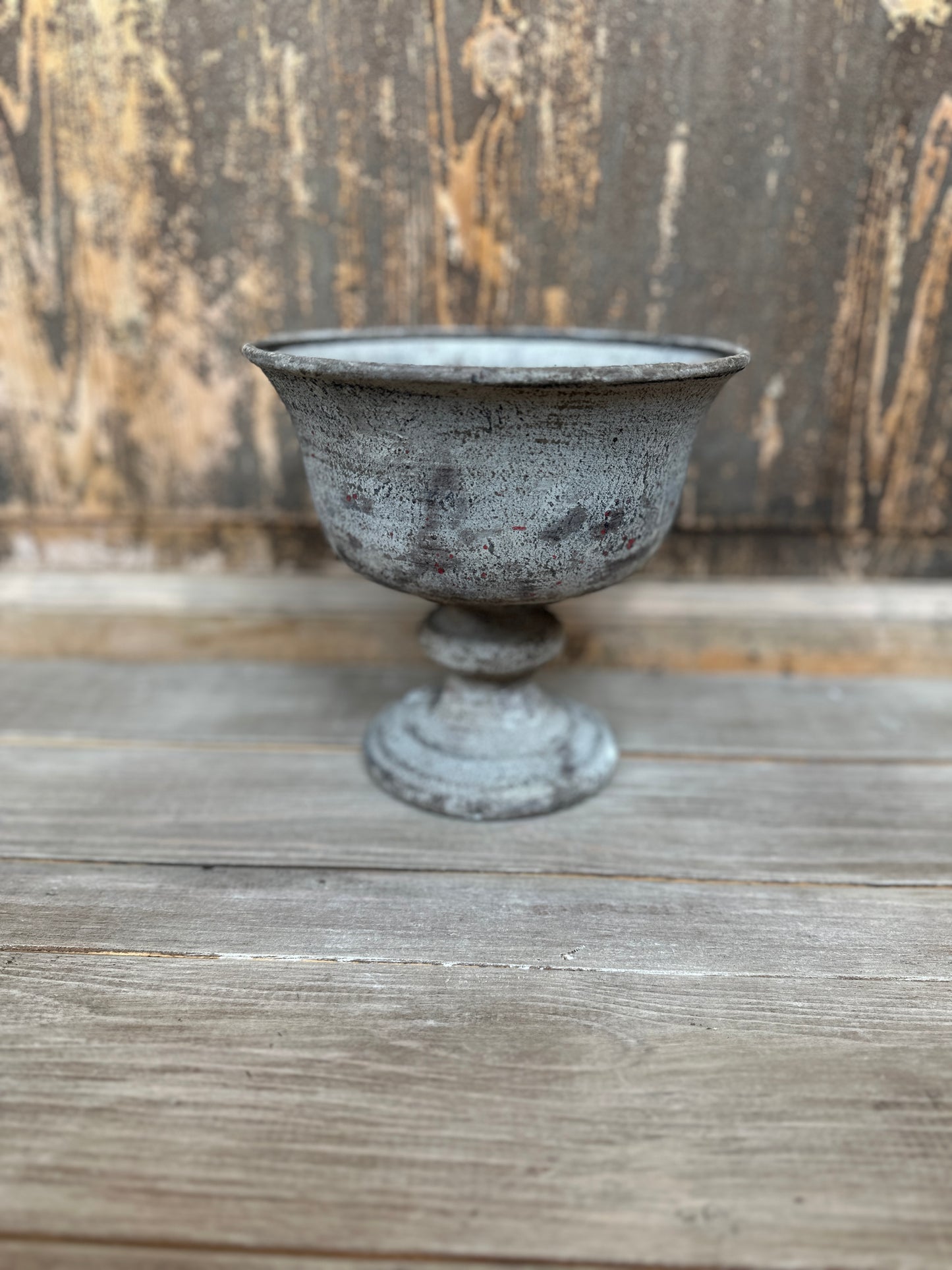 Vaso Anticato In Metallo