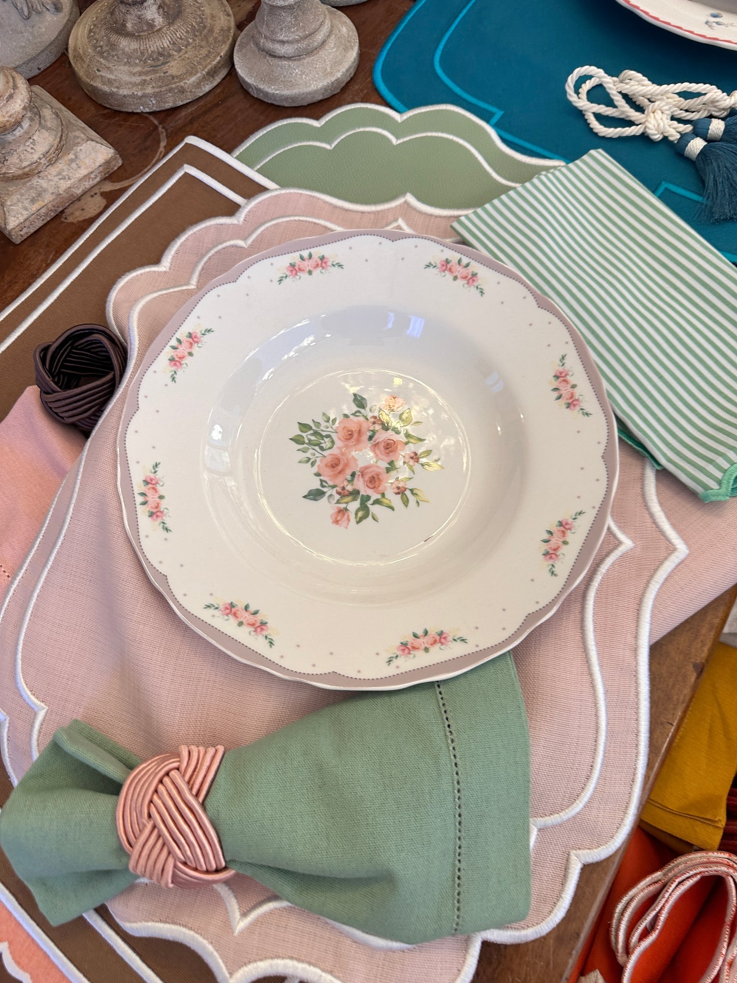 Tovaglietta Lino Ricamata Rosa/ Bianco