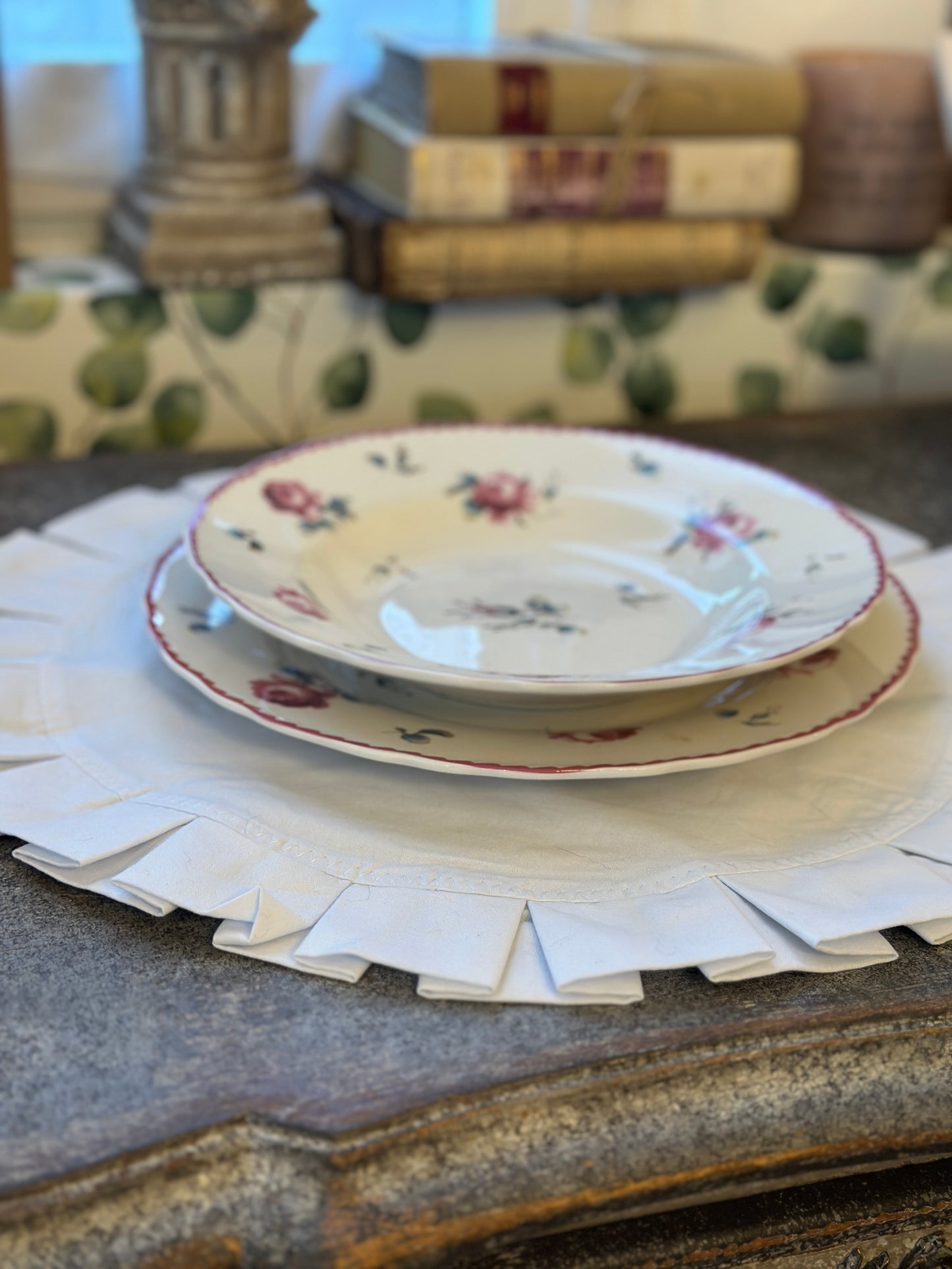 Tovaglietta Rotonda Con Rouches Bianca