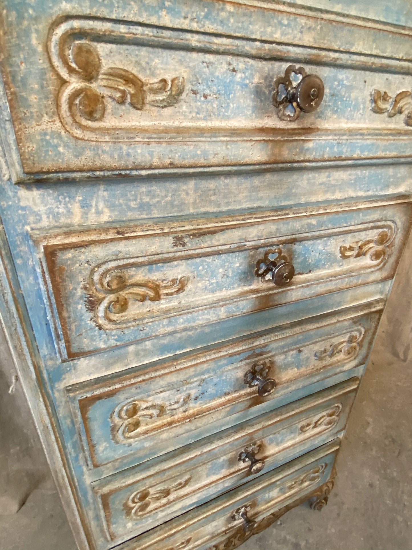 Cassettiera Provenzale Decorata