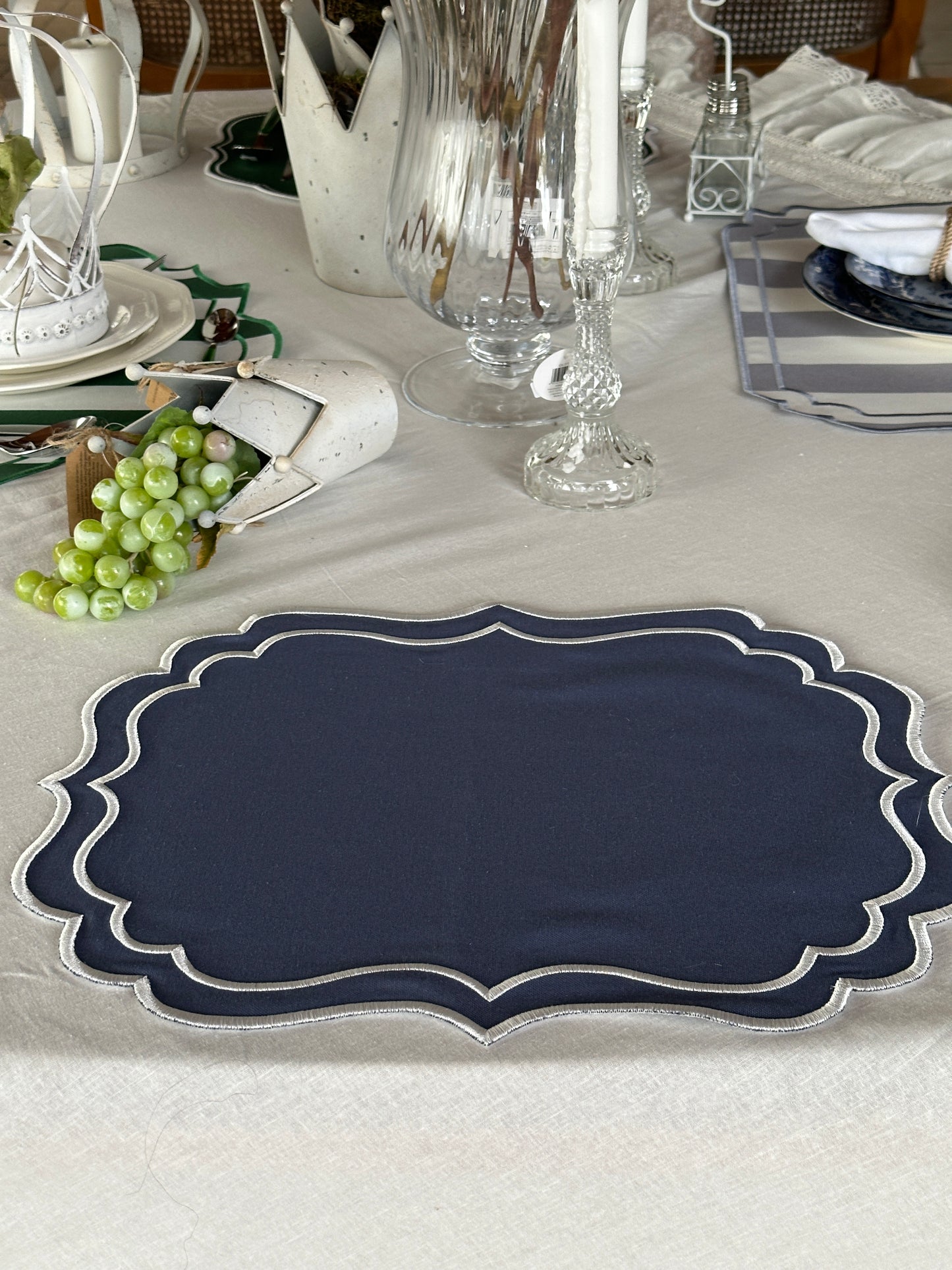 Tovaglietta Ricamata Blu Avio/Bianco Idrorepellente