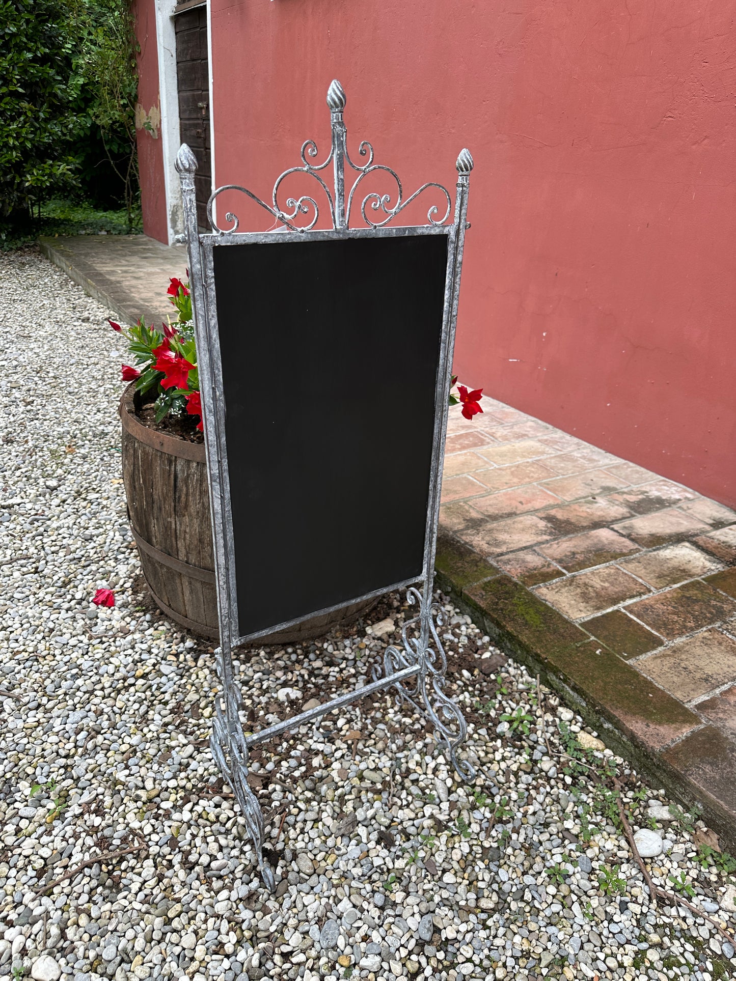 Lavagna Con Piedistallo Decorata