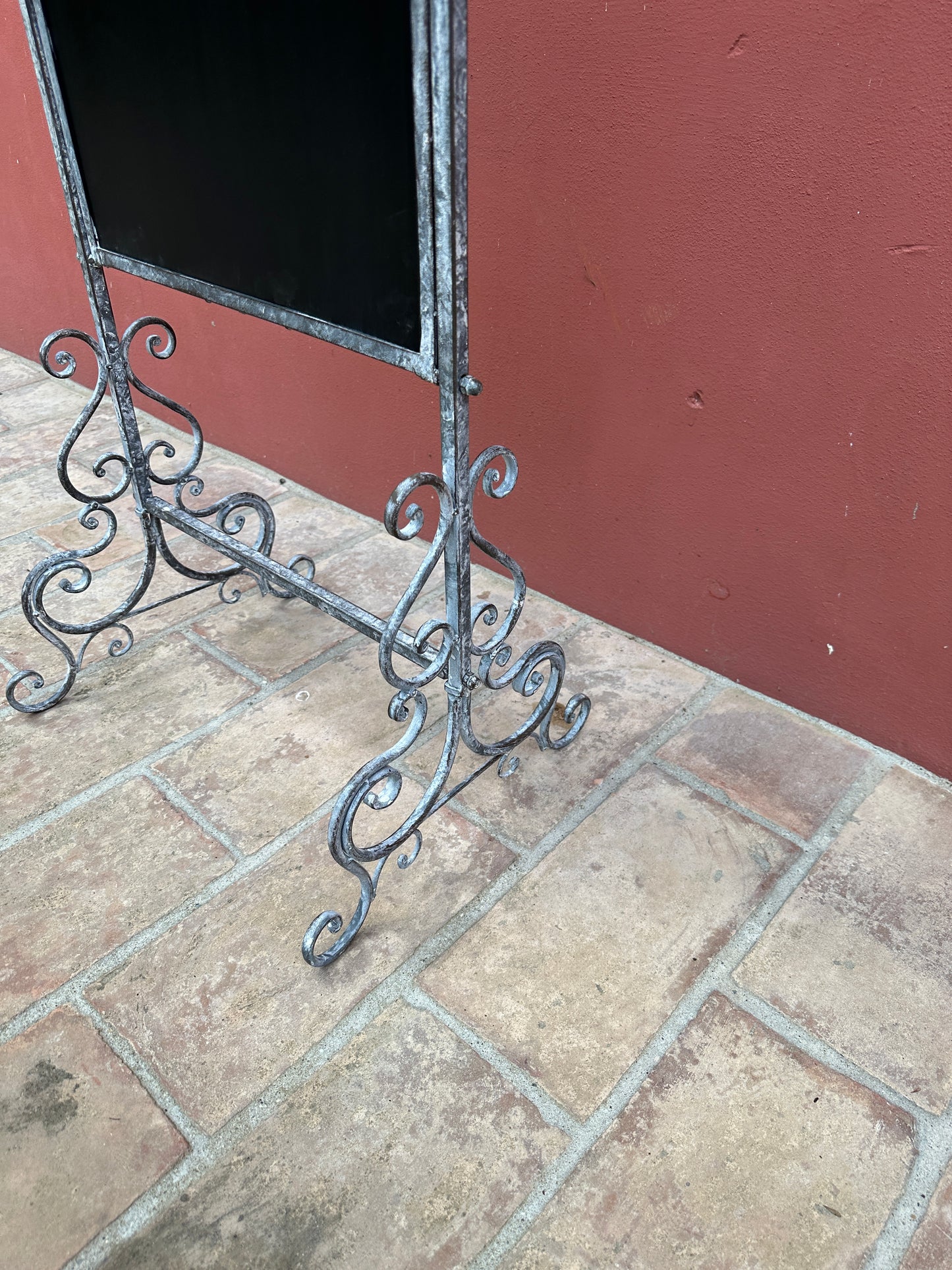 Lavagna Con Piedistallo Decorata