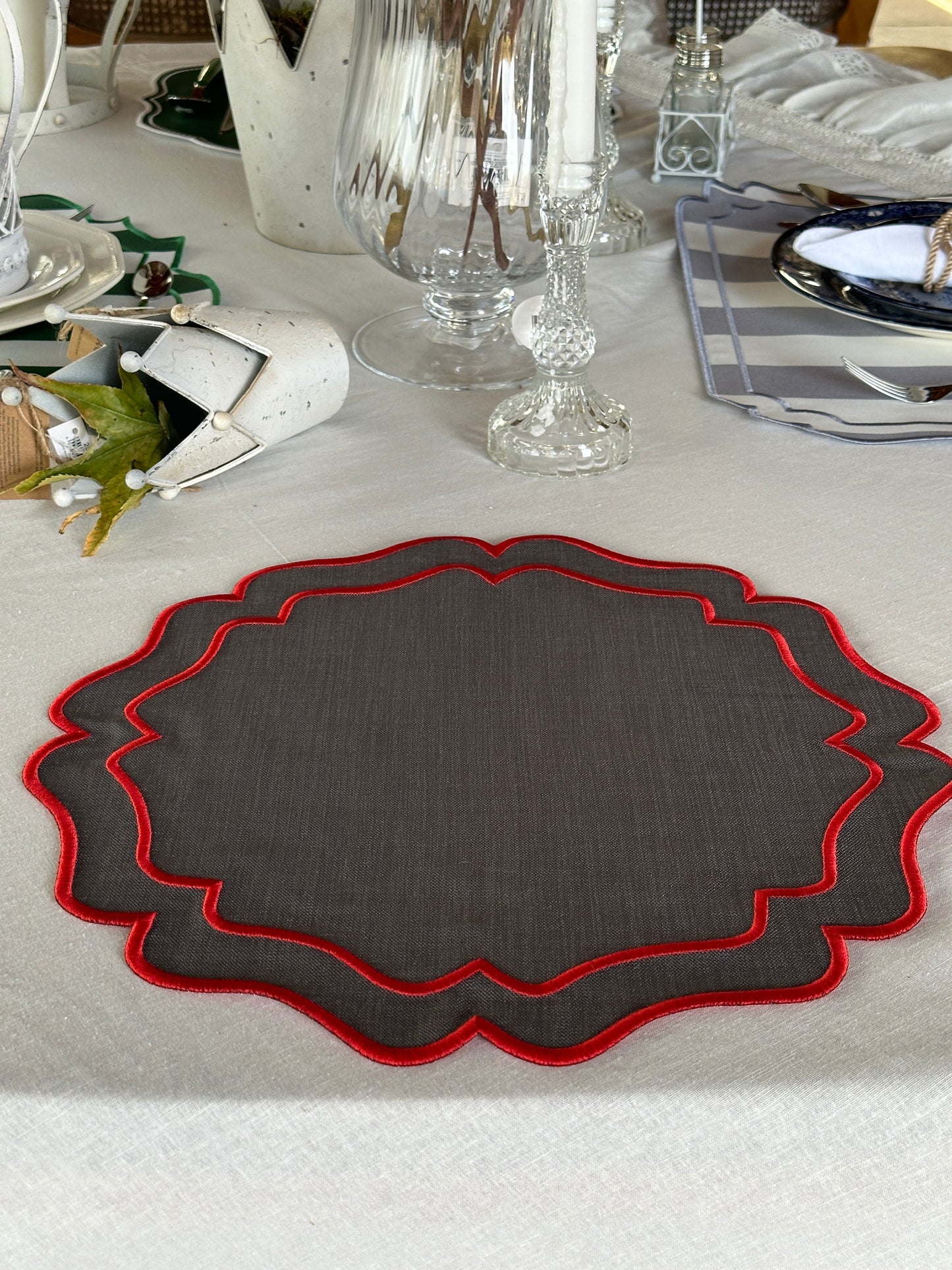 Tovaglietta Lino Ricamata Grigio/Rosso