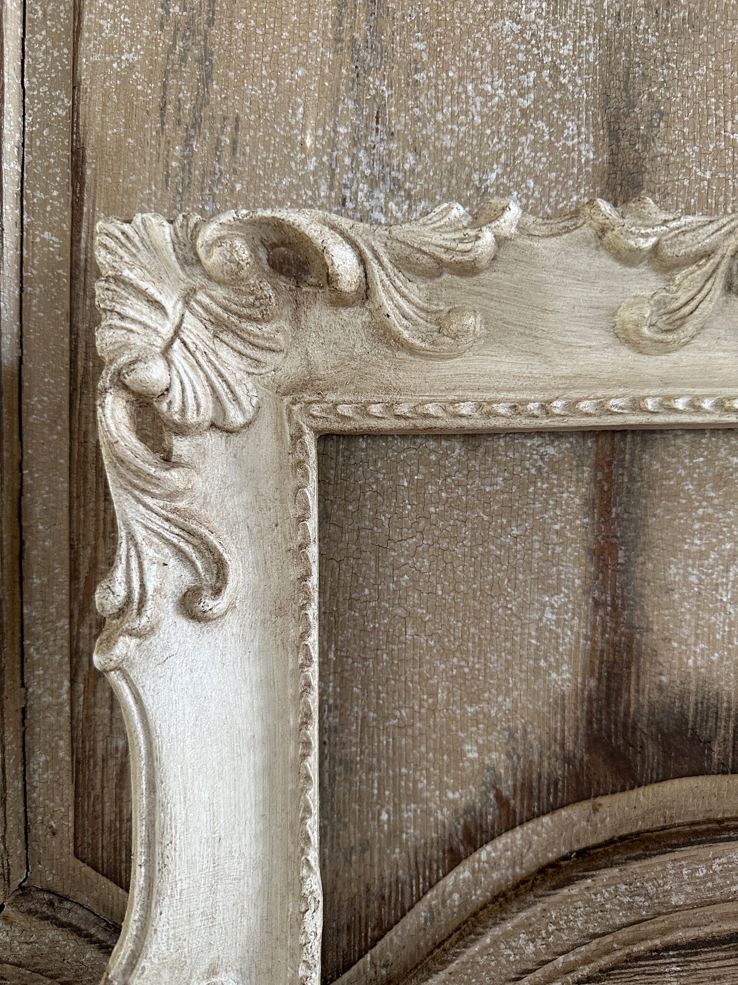 Cornice Rettangolare Con Decori A Conchiglia