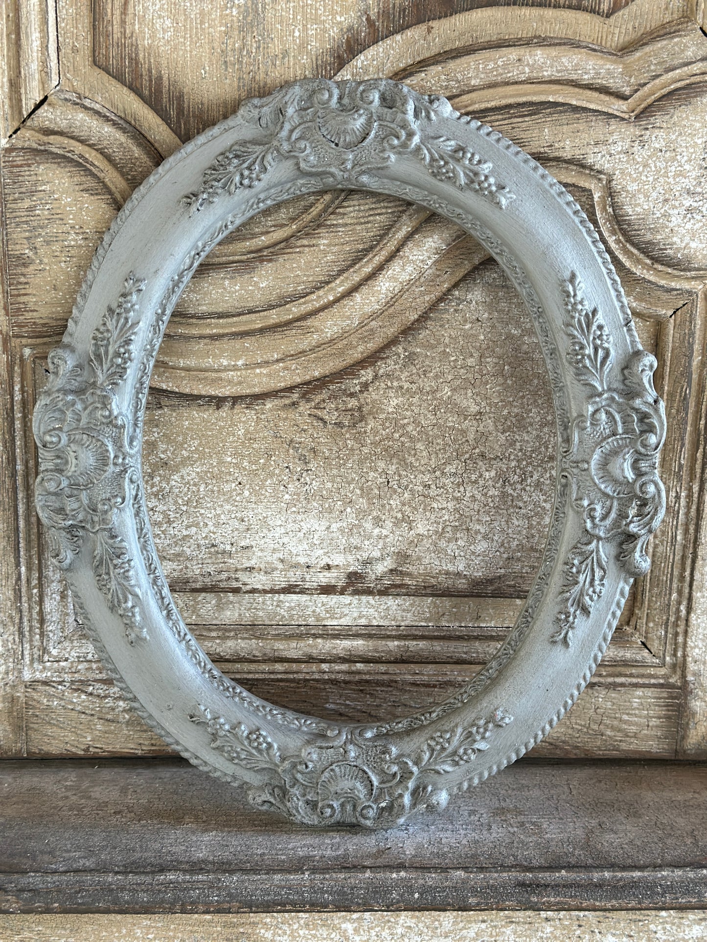 Cornice Ovale Con Decori