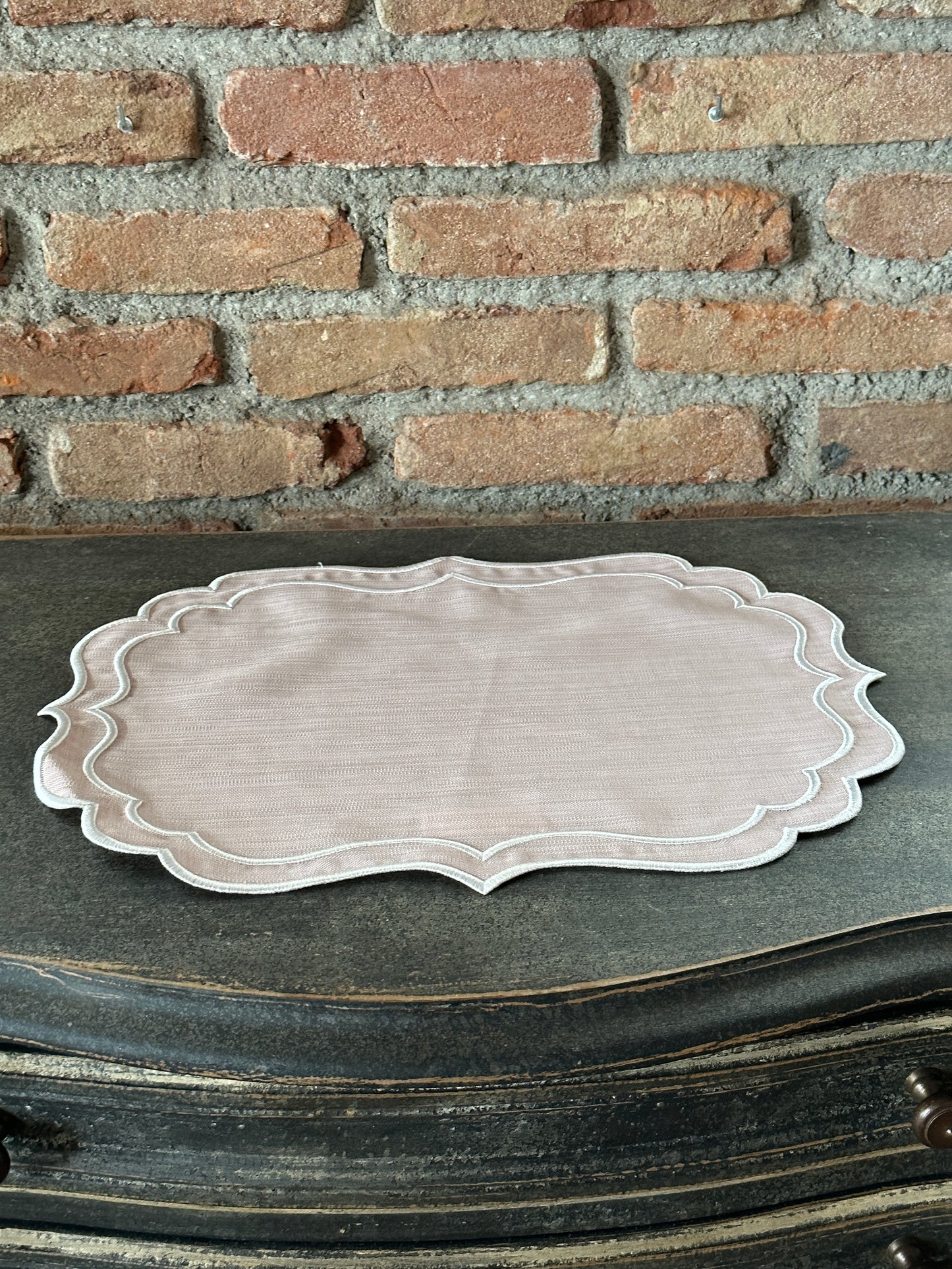 Tovaglietta Lino Ricamata Rosa/ Bianco