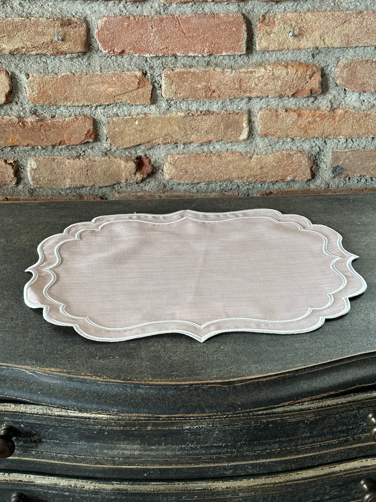 Tovaglietta Lino Ricamata Rosa/ Bianco