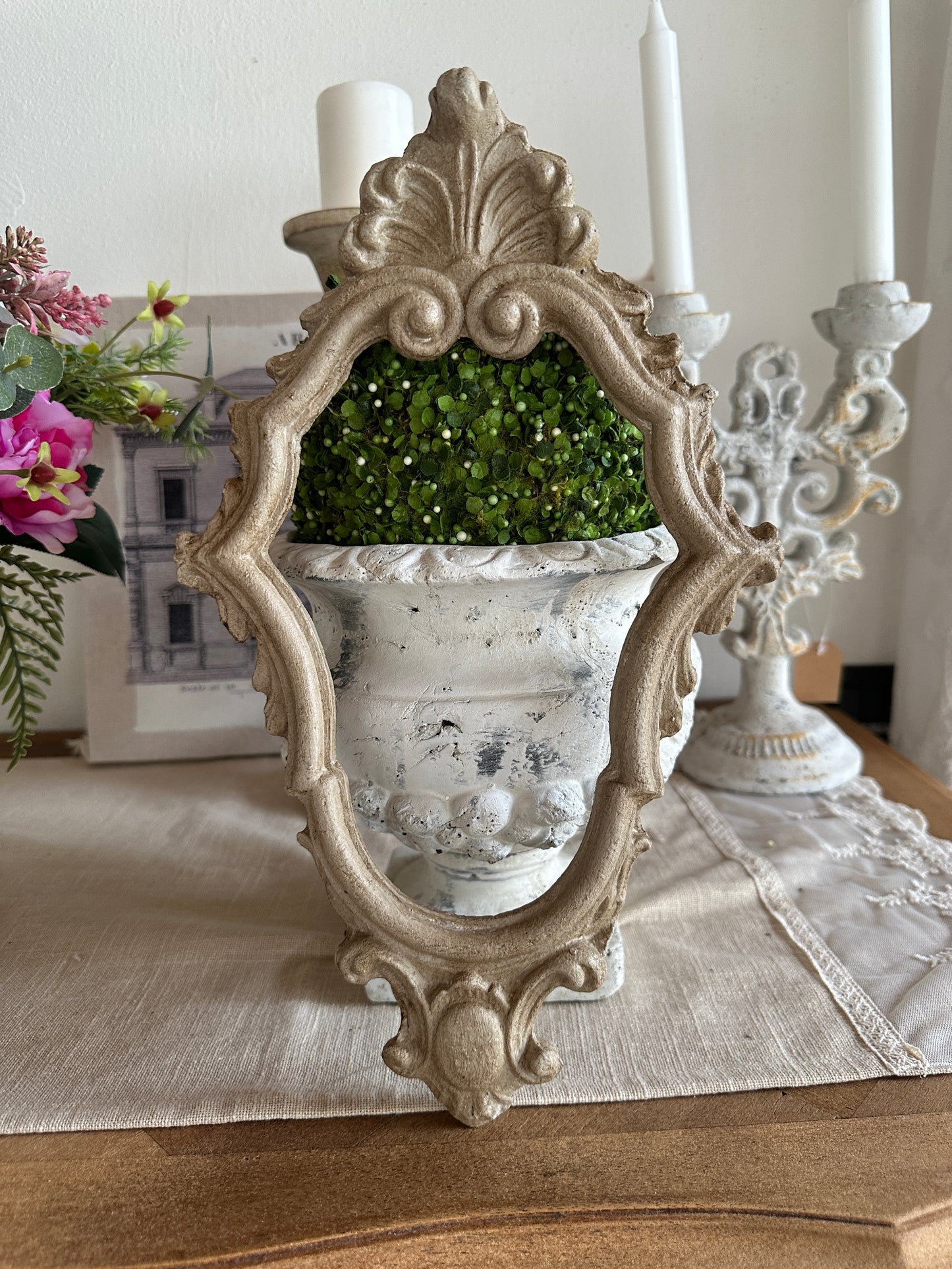 Cornice Con Punta