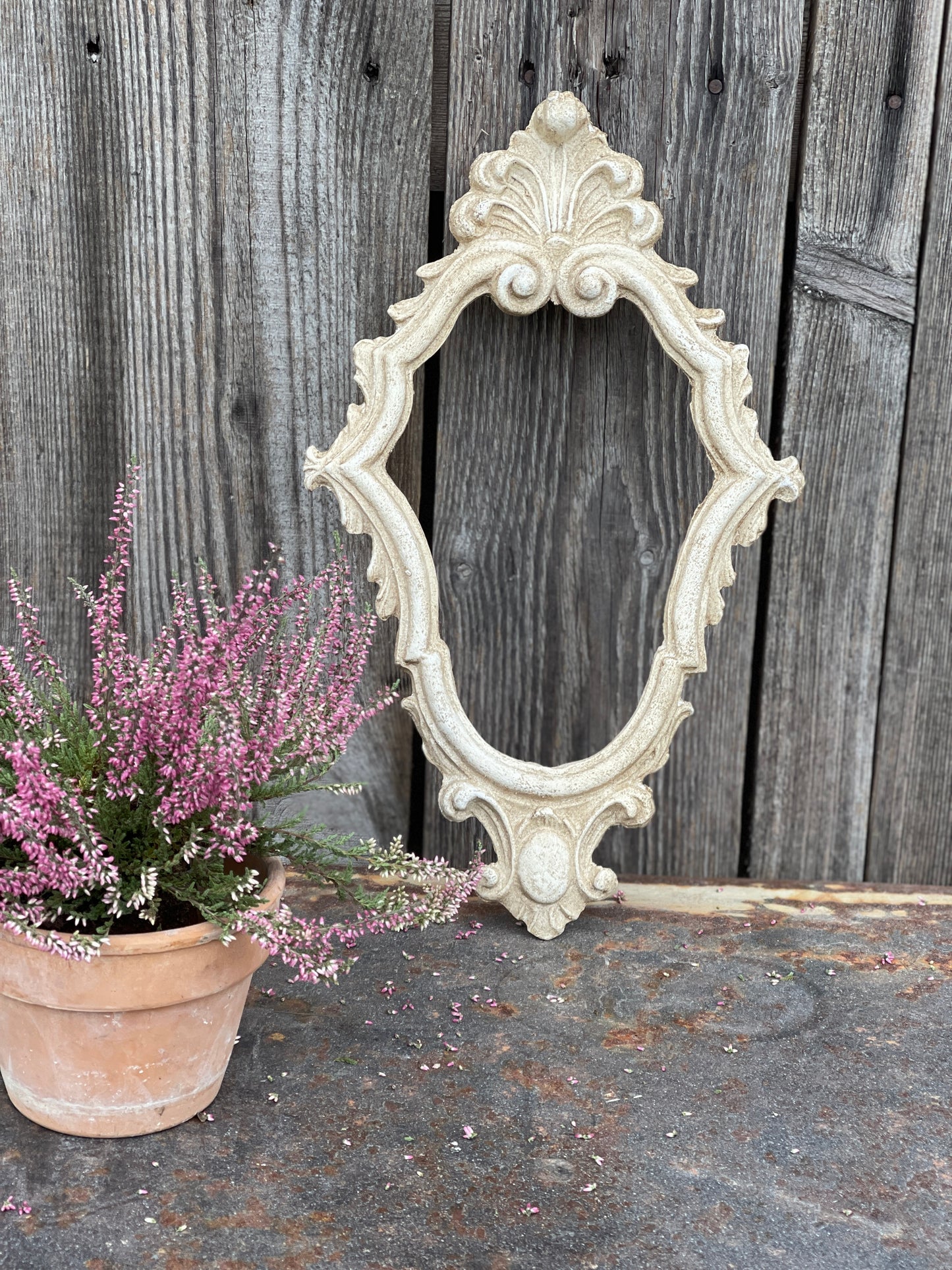 Cornice Con Punta