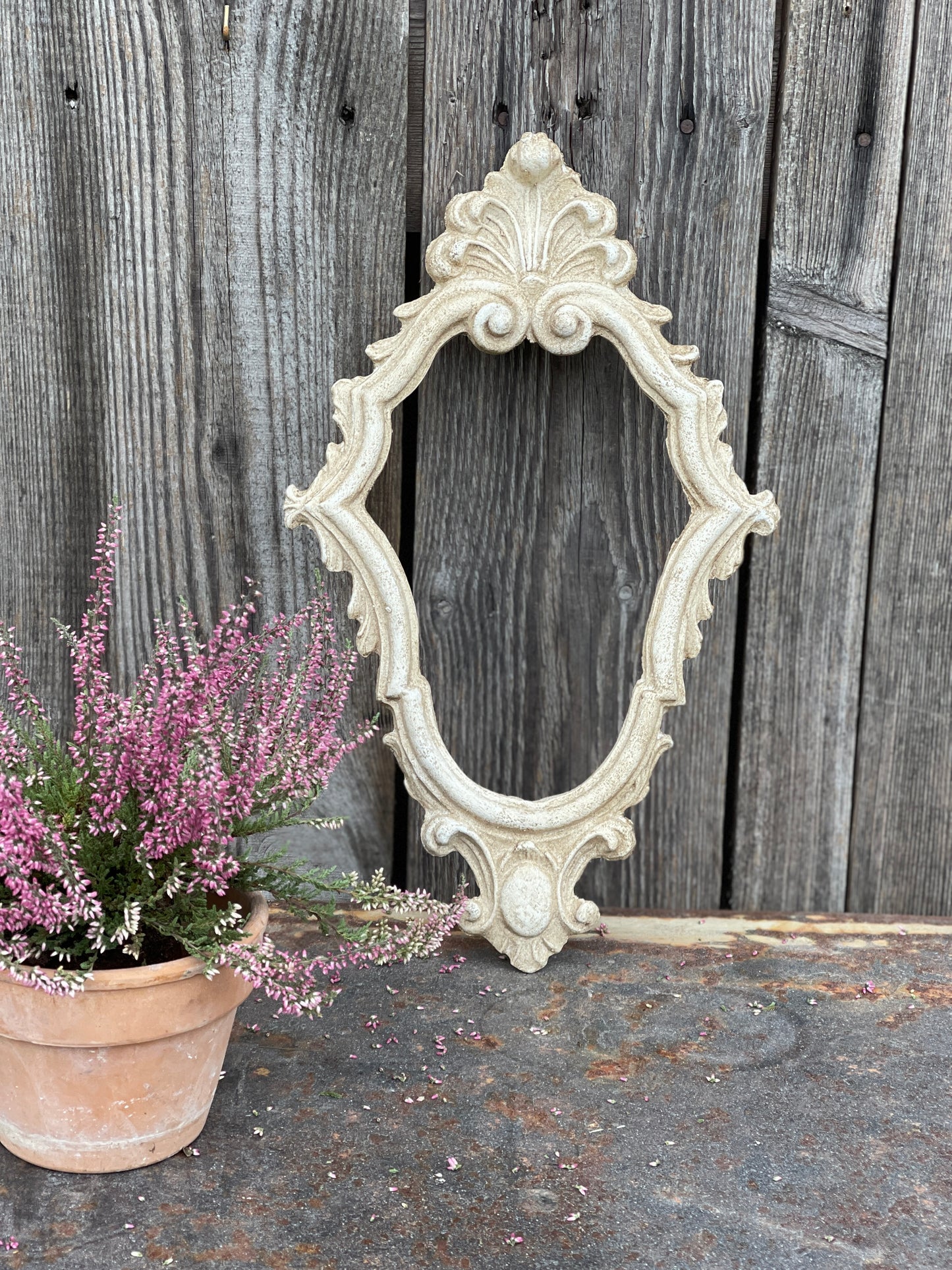 Cornice Con Punta