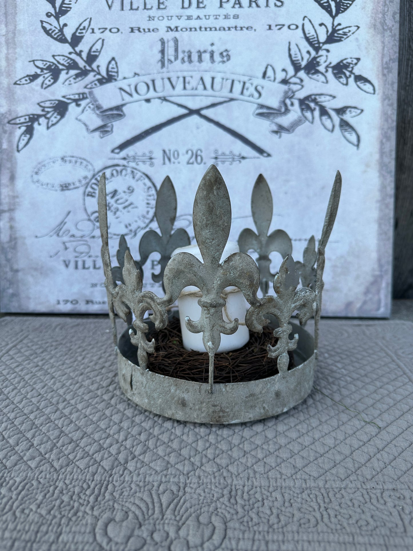 Corona Decorata Con Gigli Tortora