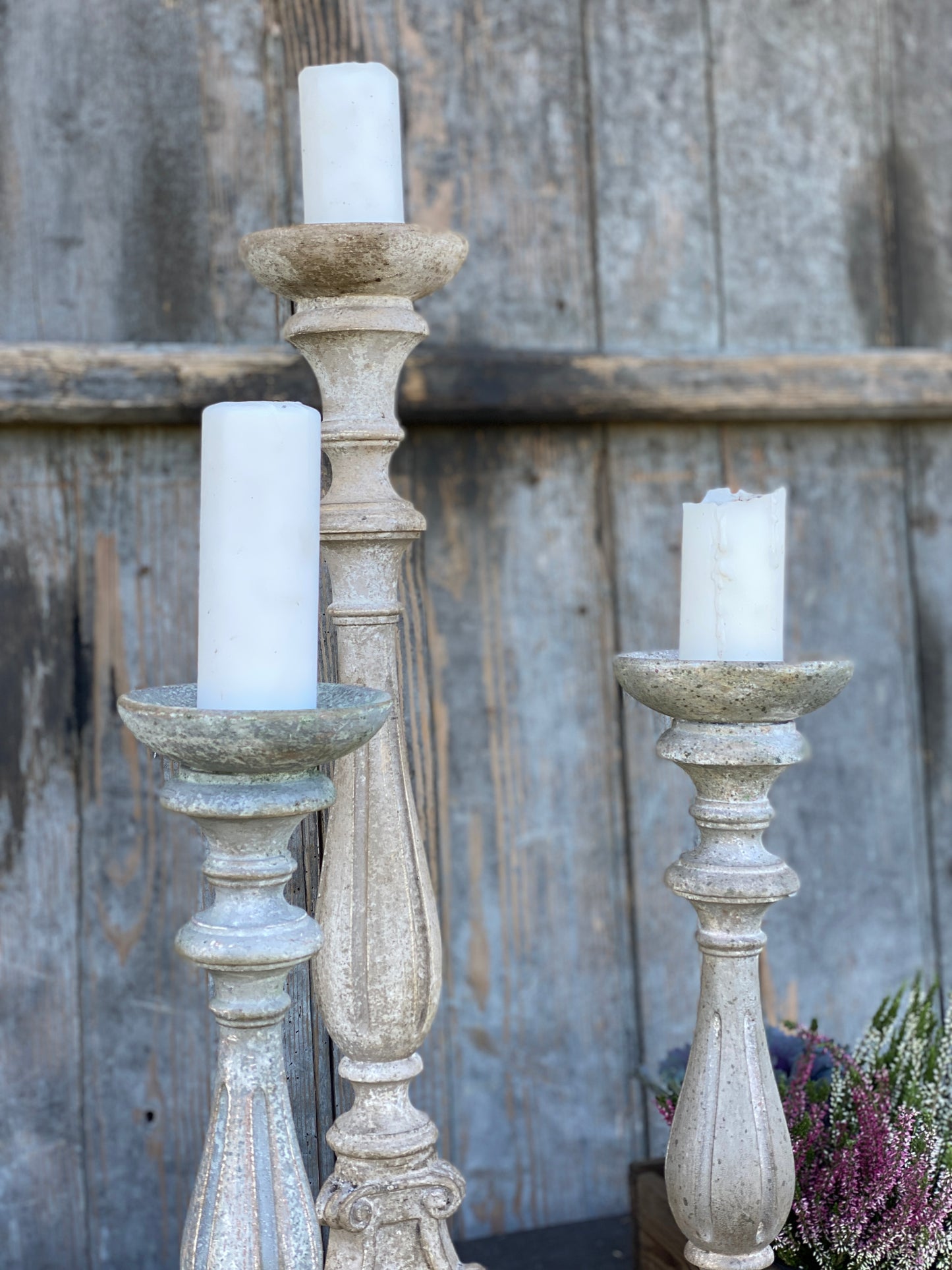 Candelabro Con Base Decorato