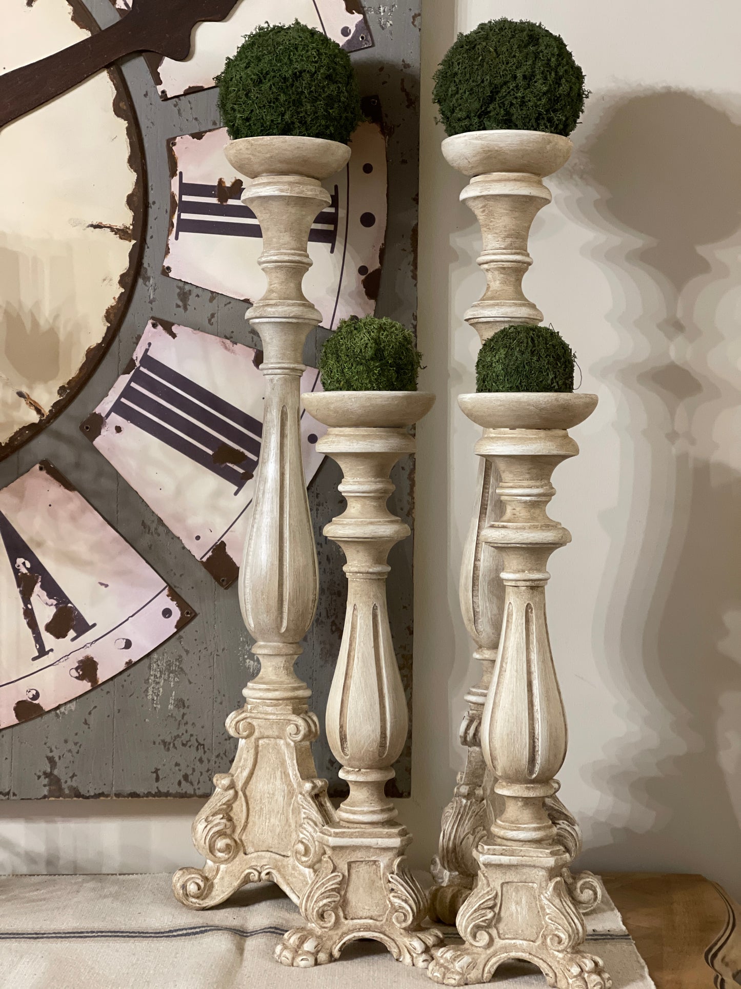 Candelabro Con Base Decorato