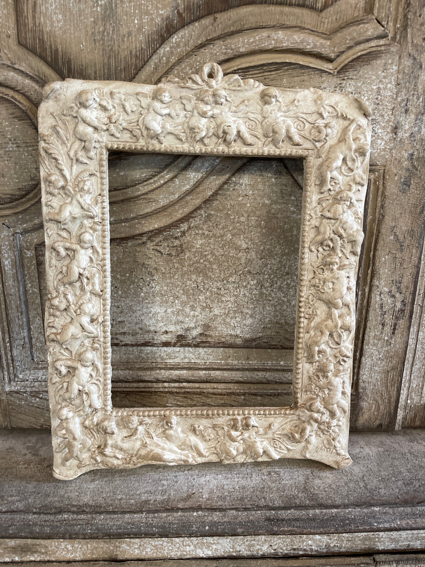 Cornice Con Angioletti