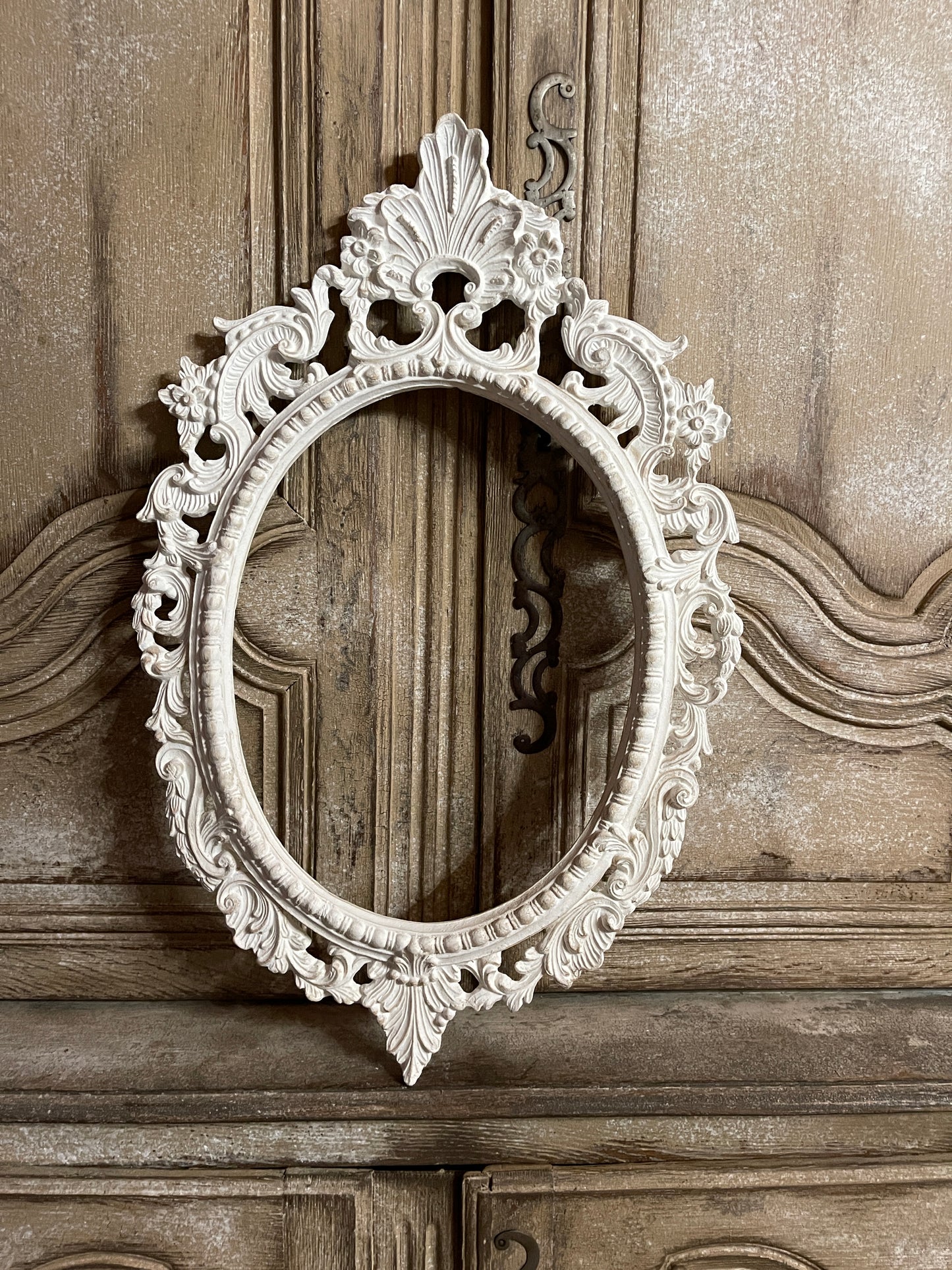 Cornice Ovale Decorata Con Fregio e Fiori