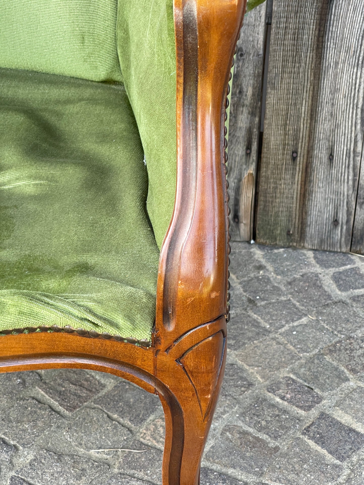 Poltrona Con Punta Decorata