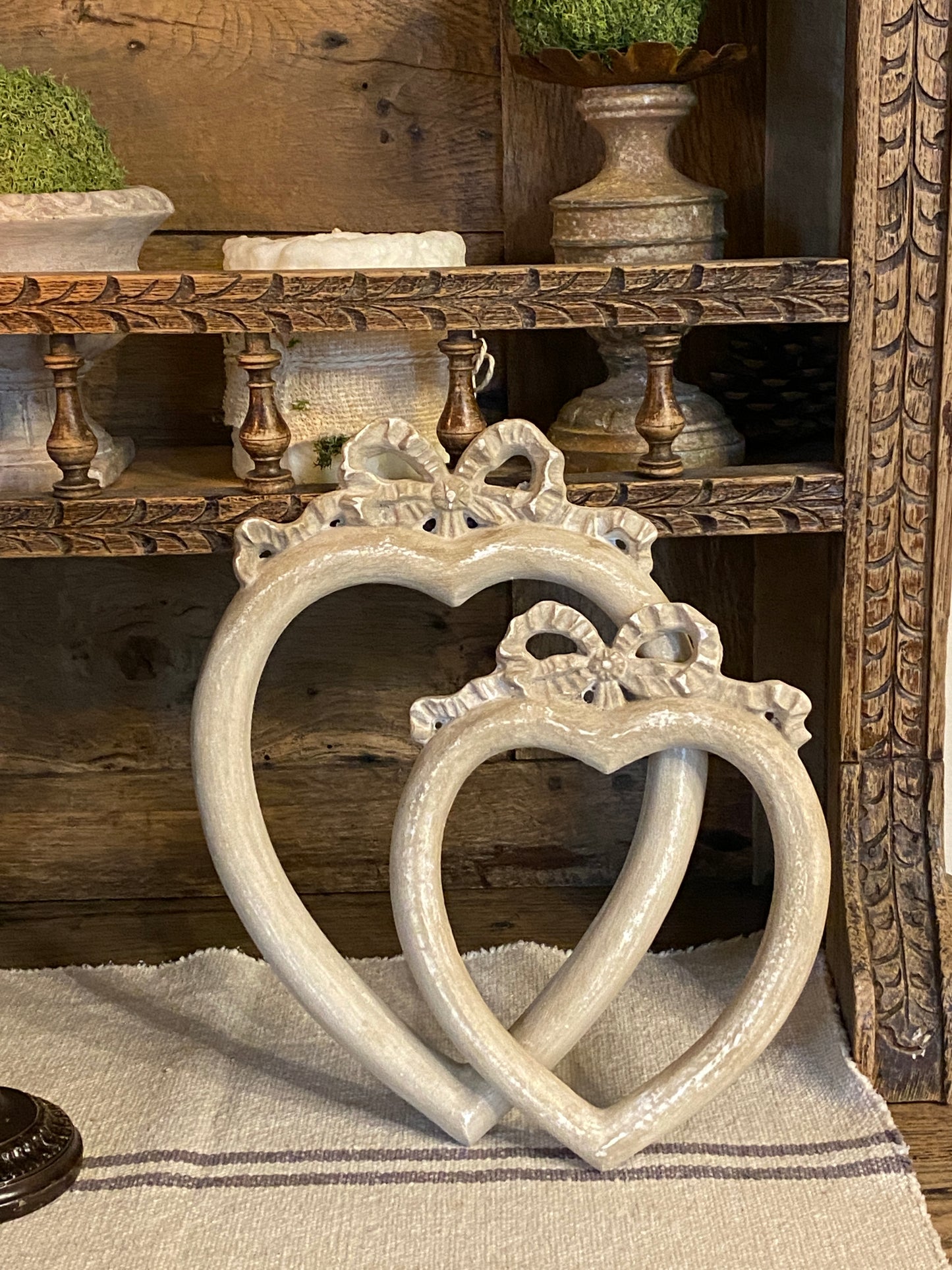 Cornice A Cuore Nodo D'Amore