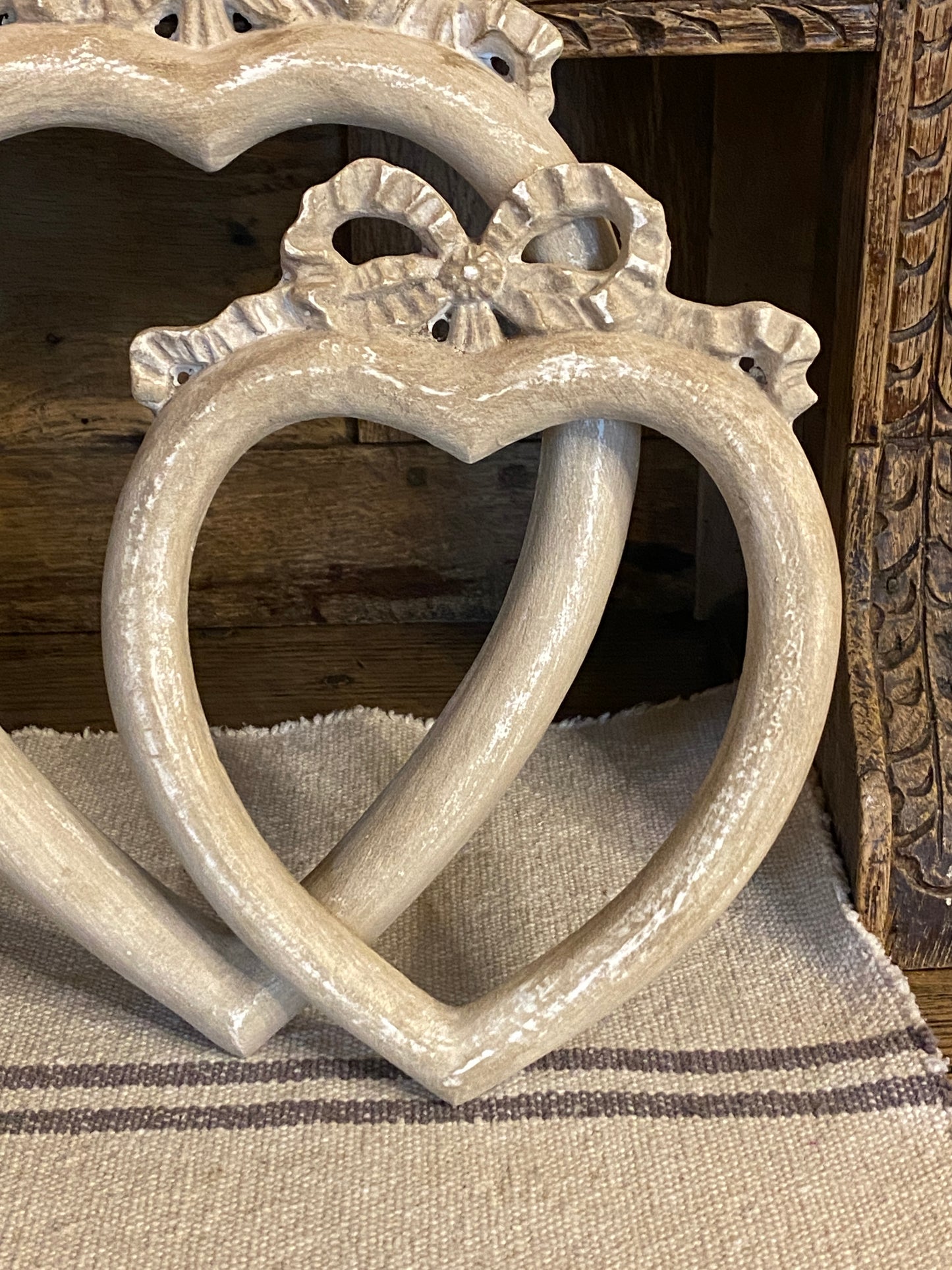 Cornice A Cuore Nodo D'Amore