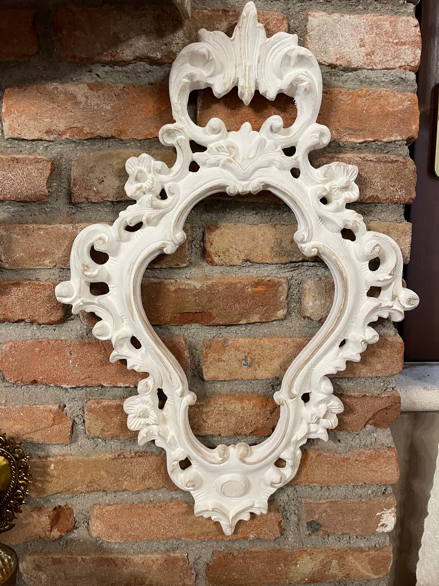 Cornice Con Fiori E Decori