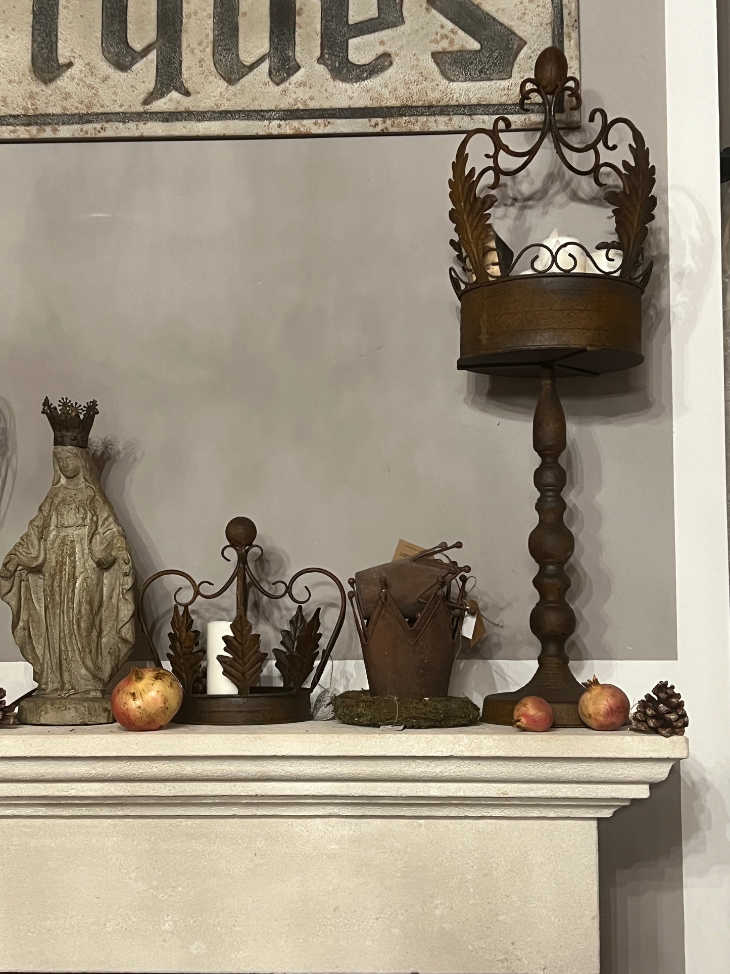 Decoro Corona Con Piedistallo