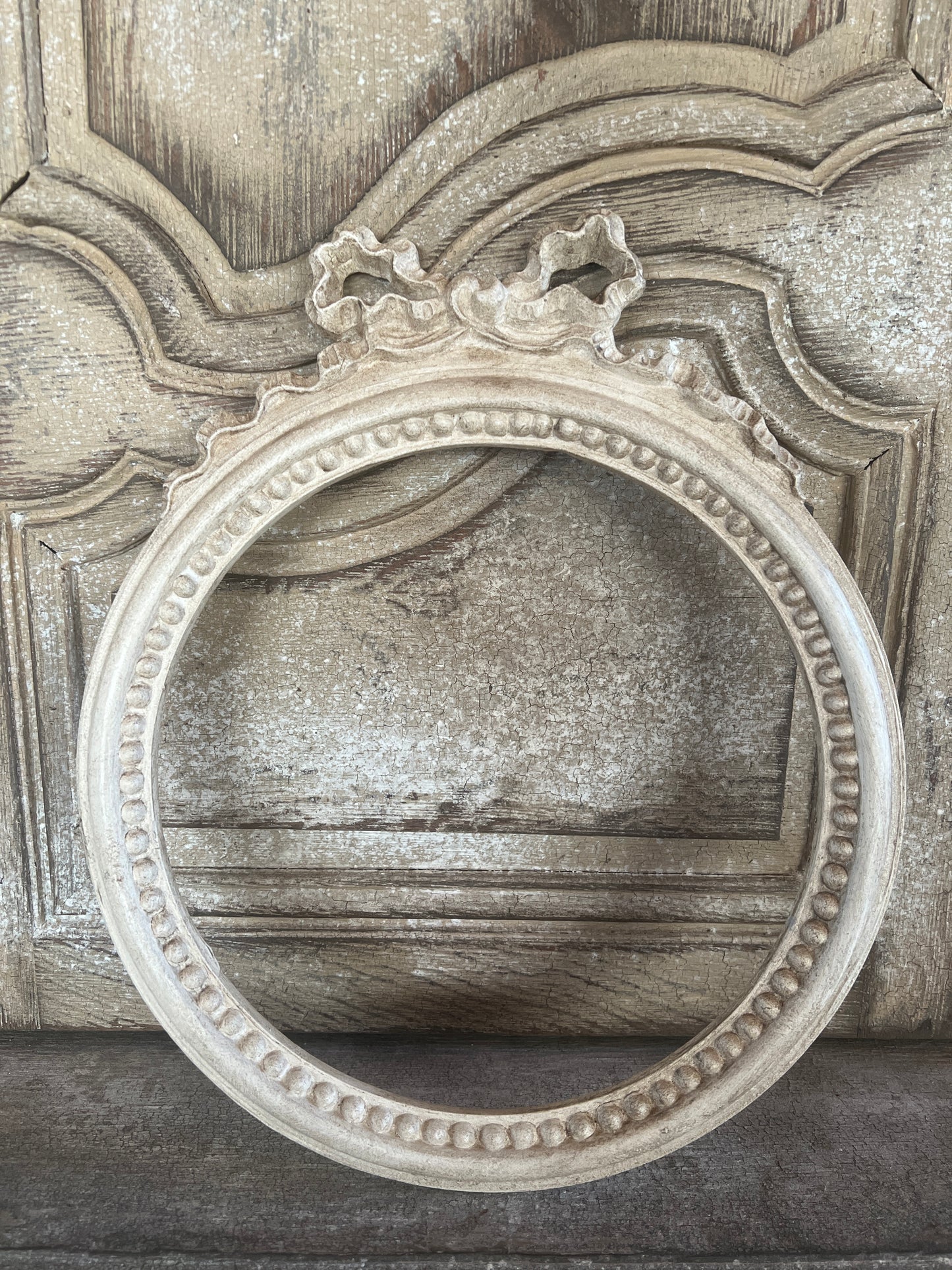 Cornice Nodo D'Amore Rotondo