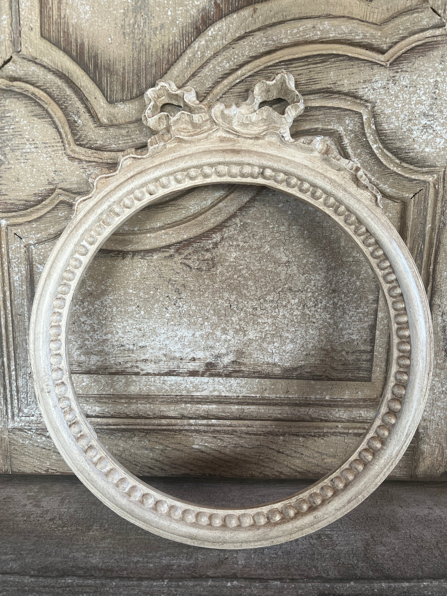 Cornice Nodo D'Amore Rotondo