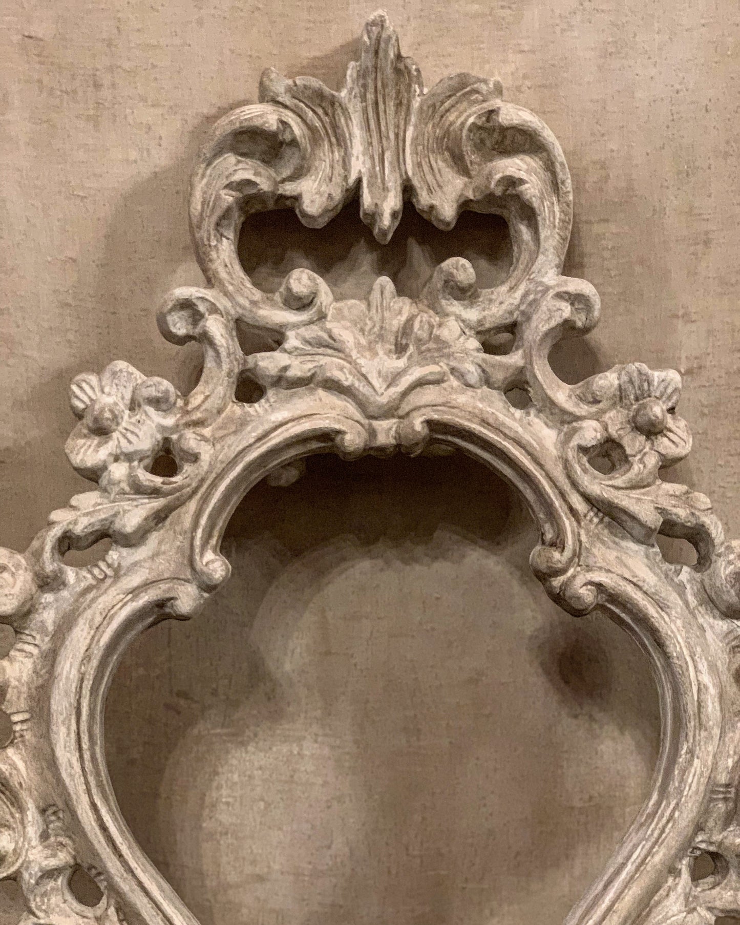 Cornice Con Fiori E Decori