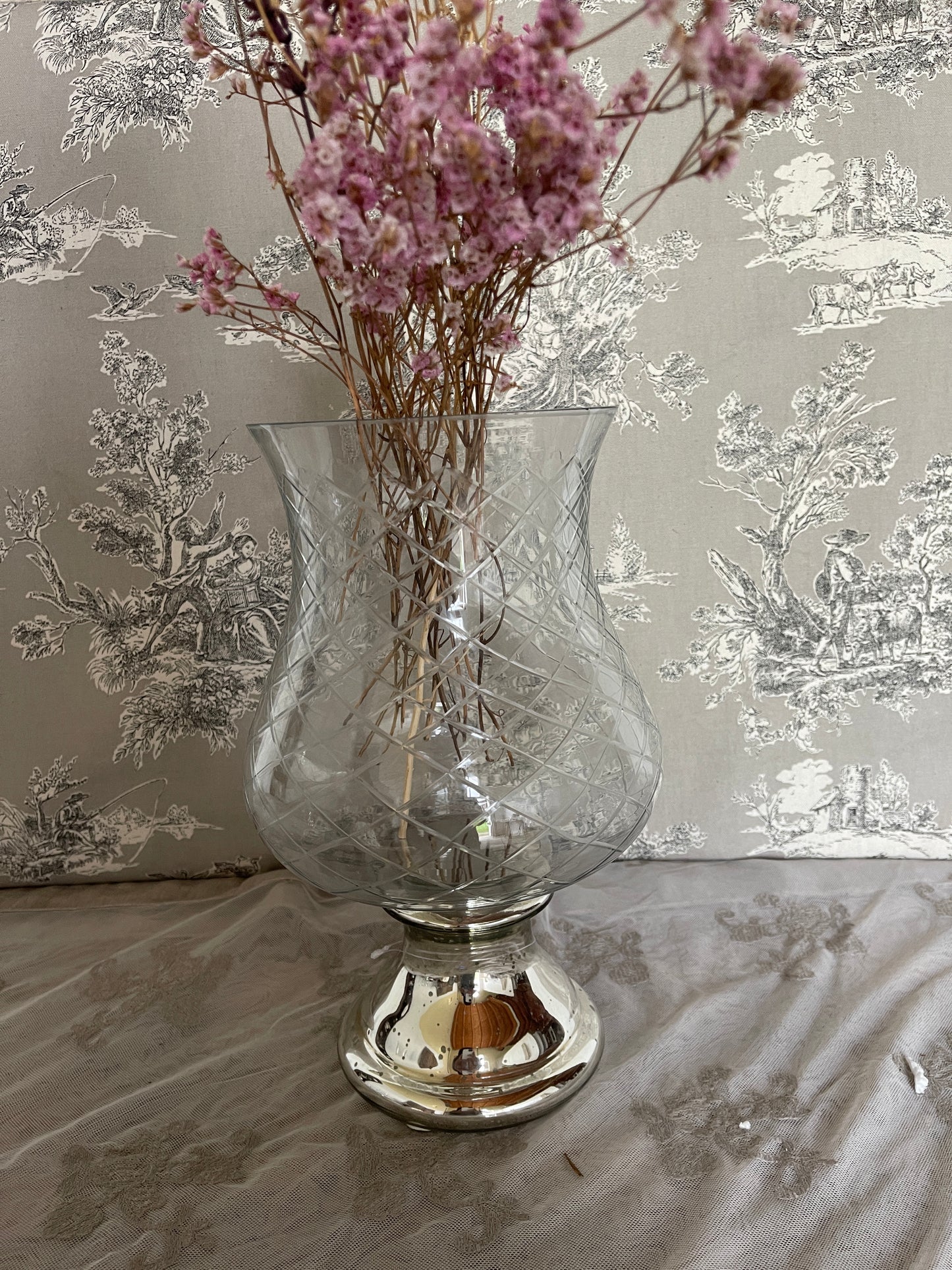Vaso Decorato Con Piedistallo Liscio Argento