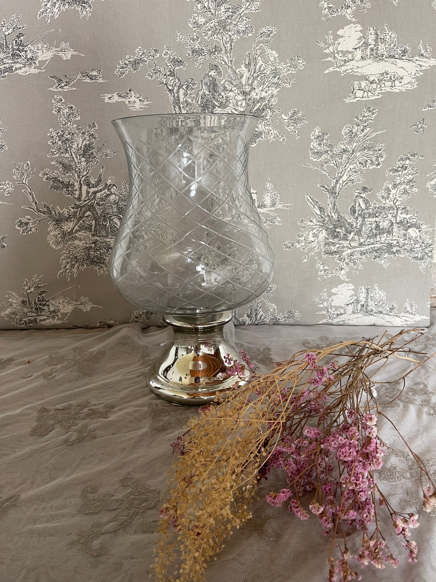 Vaso Decorato Con Piedistallo Liscio Argento