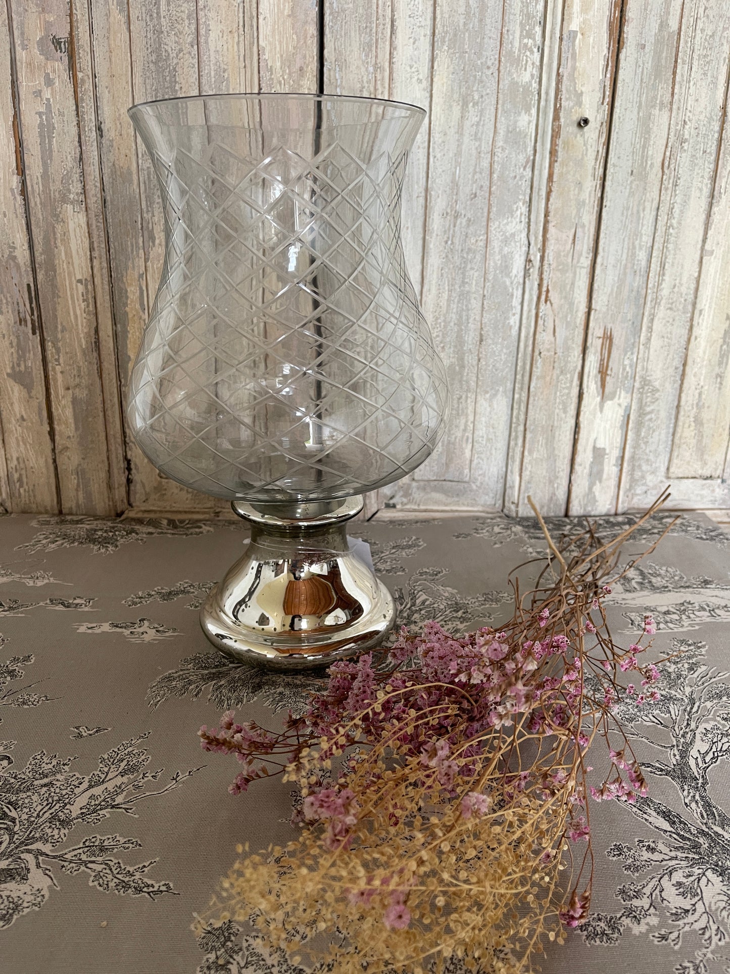 Vaso Decorato Con Piedistallo Liscio Argento