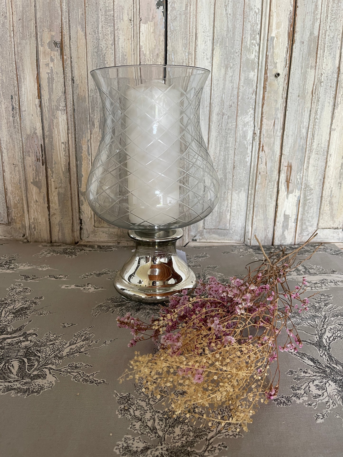 Vaso Decorato Con Piedistallo Liscio Argento