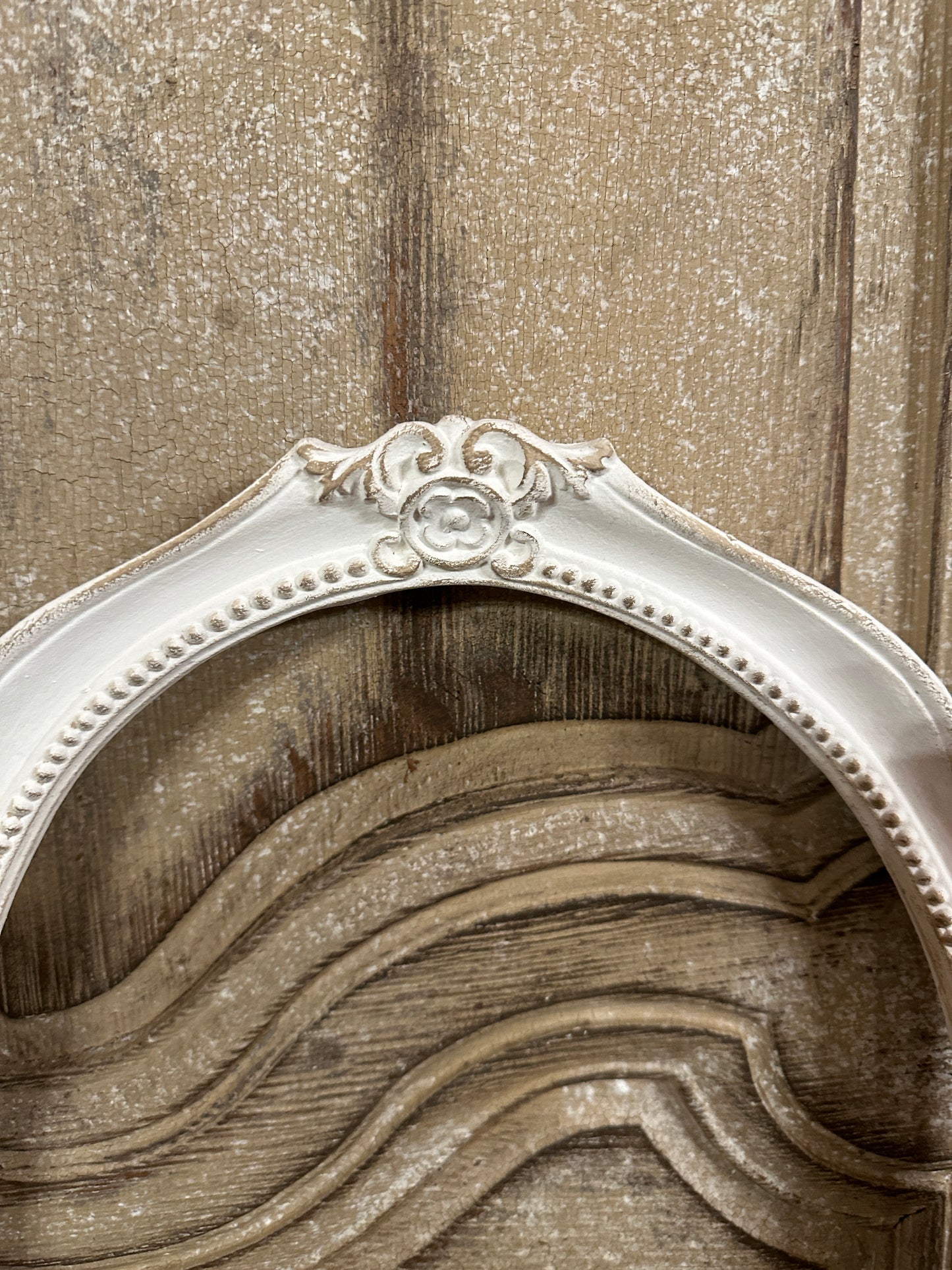 Cornice Ovale Con Decori Rotondi