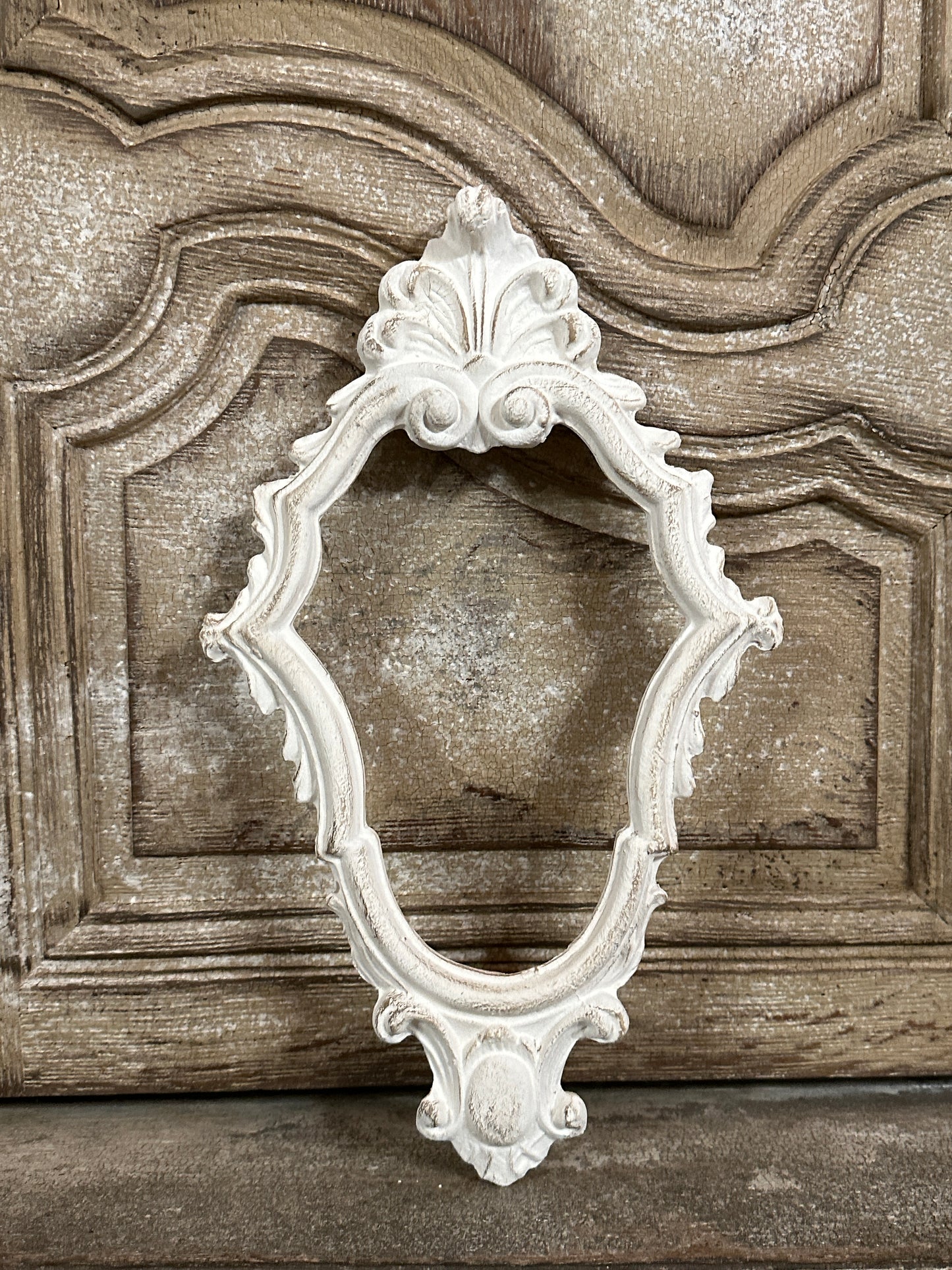 Cornice Con Punta
