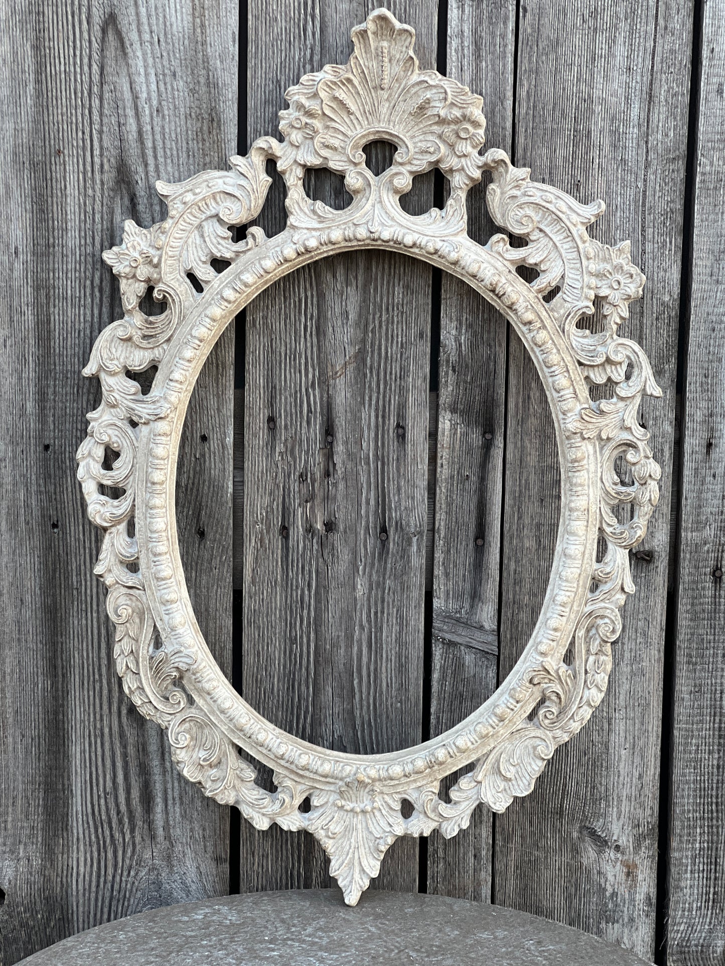 Cornice Ovale Decorata Con Fregio e Fiori