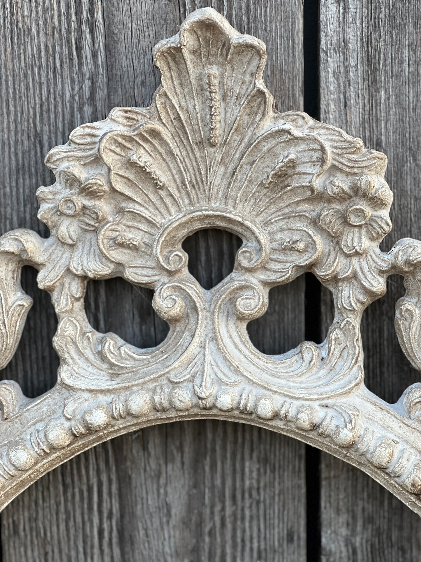 Cornice Ovale Decorata Con Fregio e Fiori